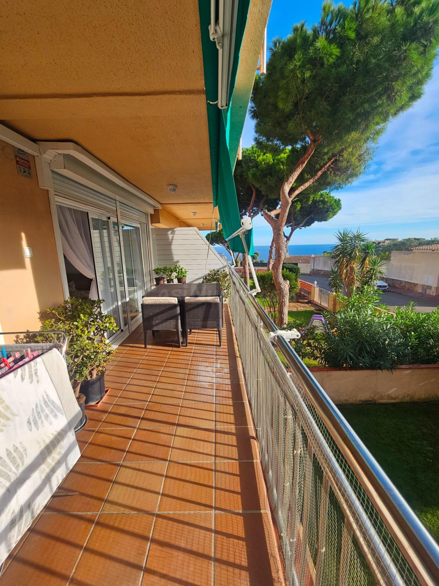 Apartamento con vistas al mar y a la montaña, muy bien orien - foto 4