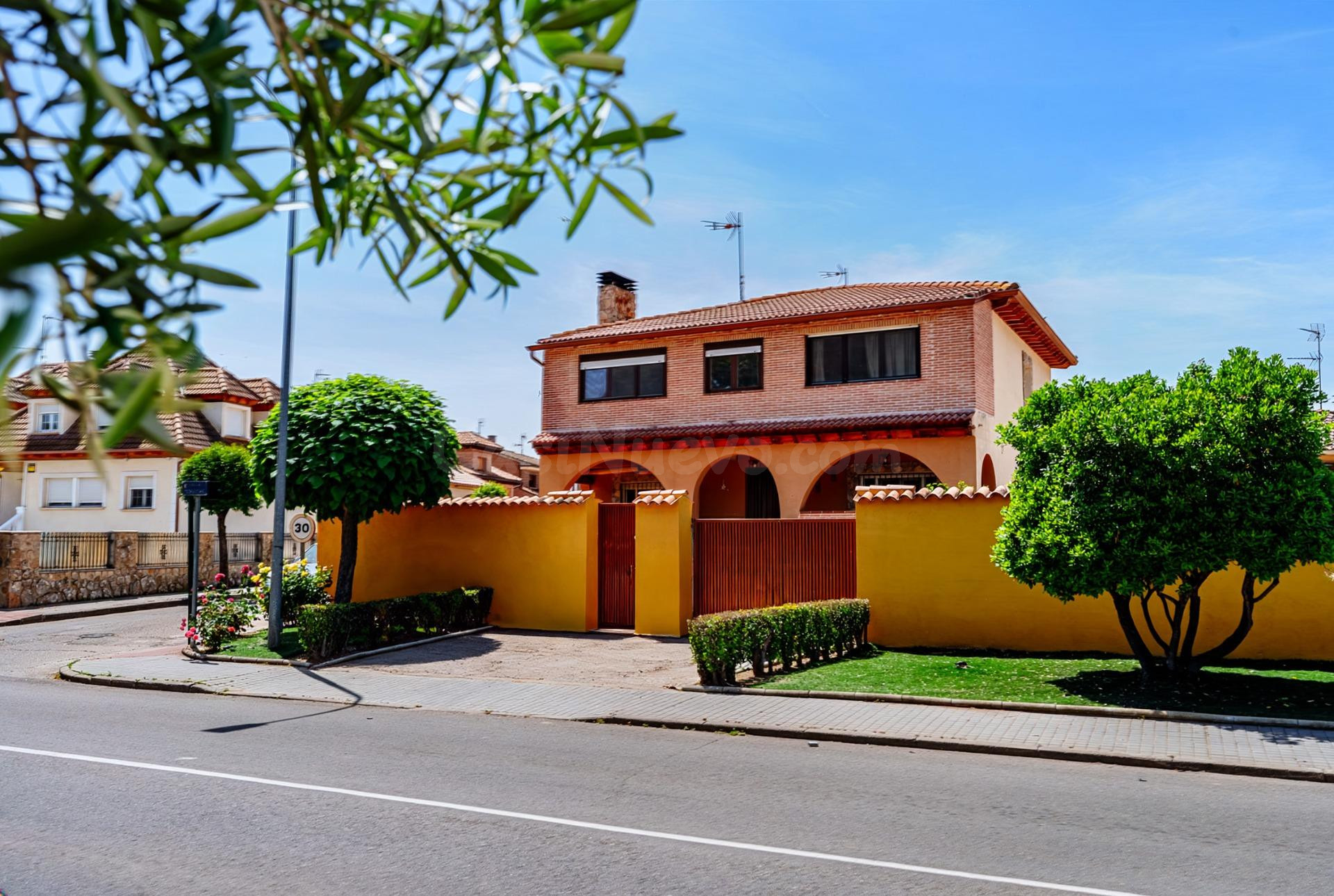 Casa en venta en Yunquera de Henares