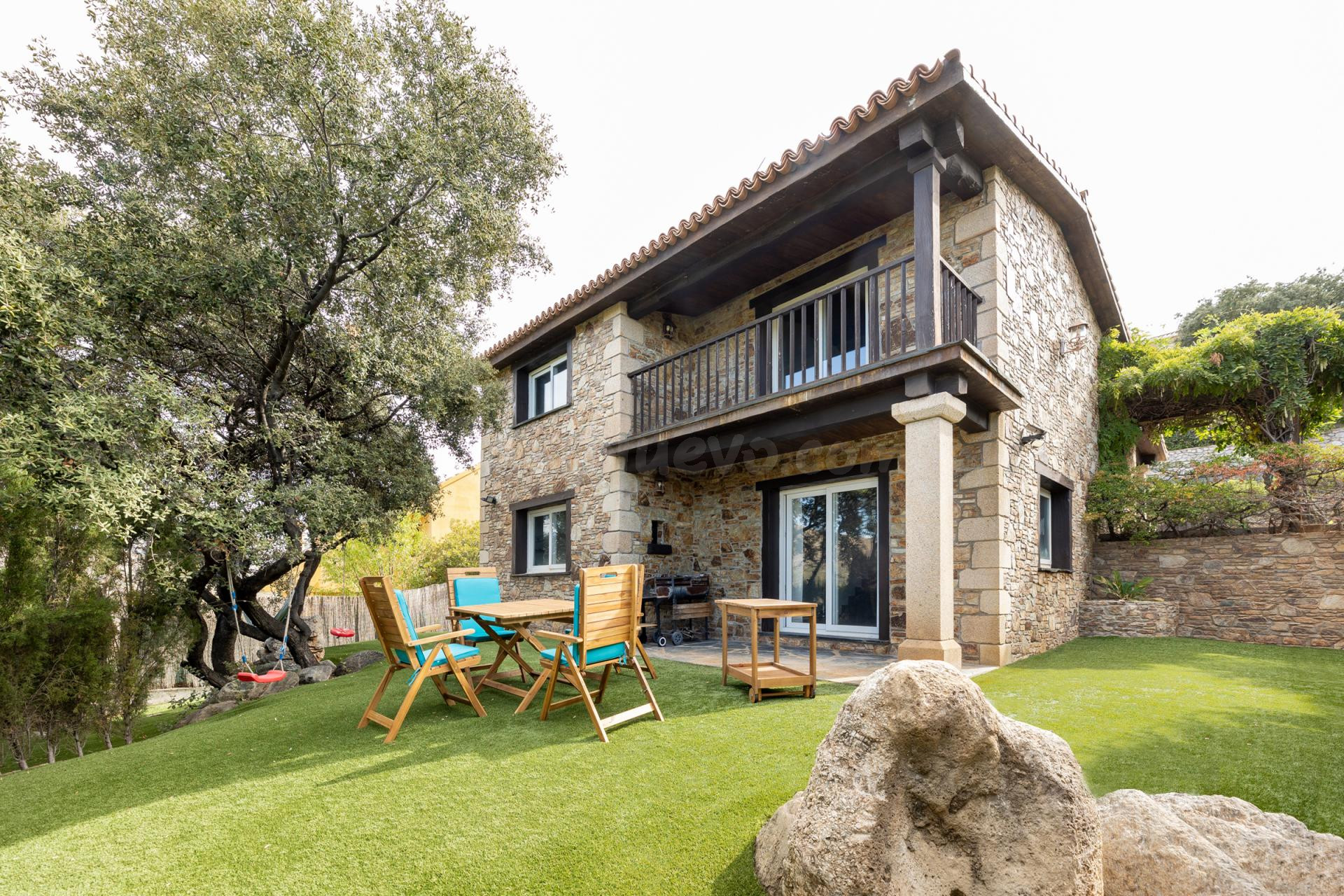 UNA CASA UNICA CON ENCANTO, ESPACIO Y VISTAS EN EL CORAZON D