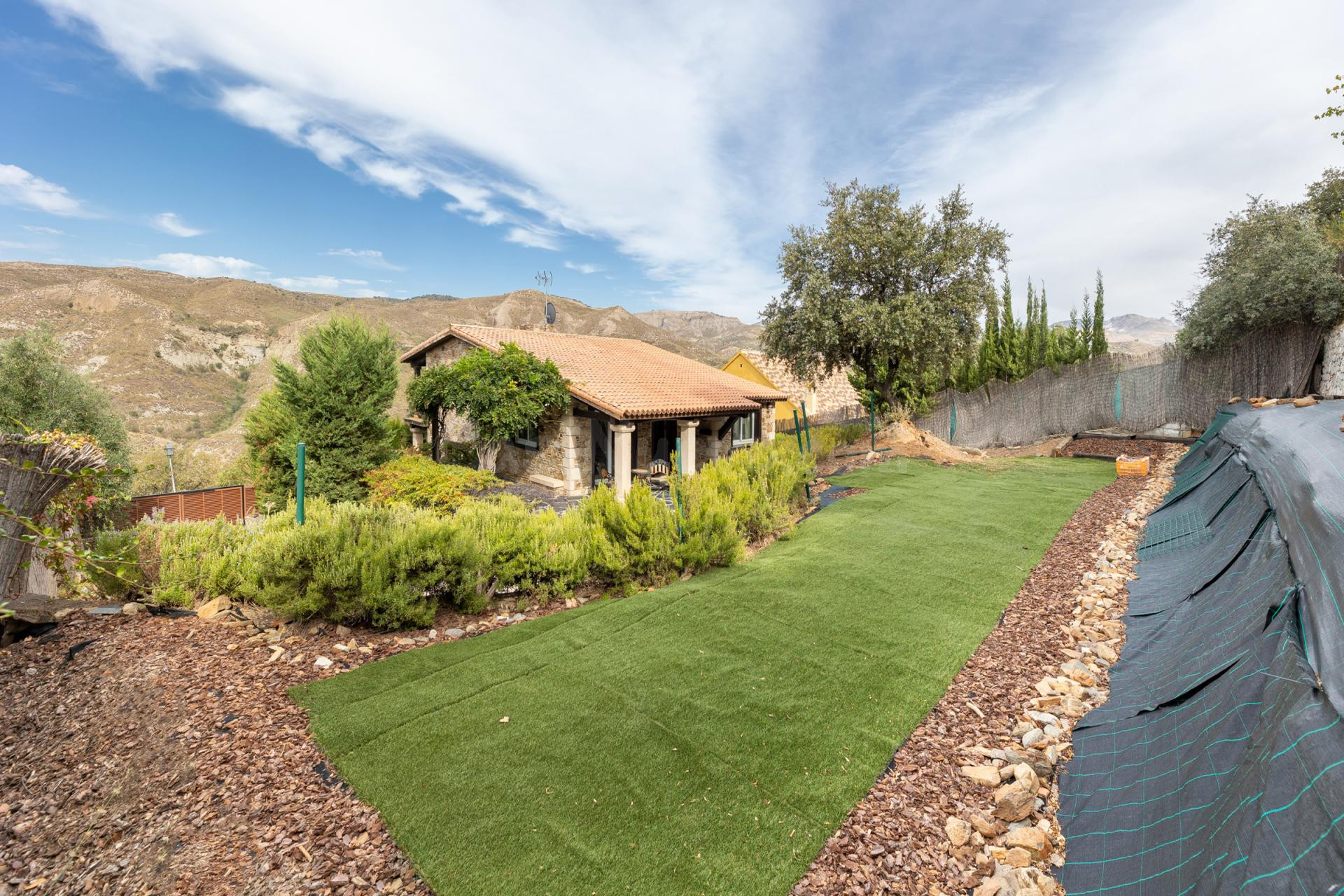 UNA CASA UNICA CON ENCANTO, ESPACIO Y VISTAS EN EL CORAZON D - foto 5