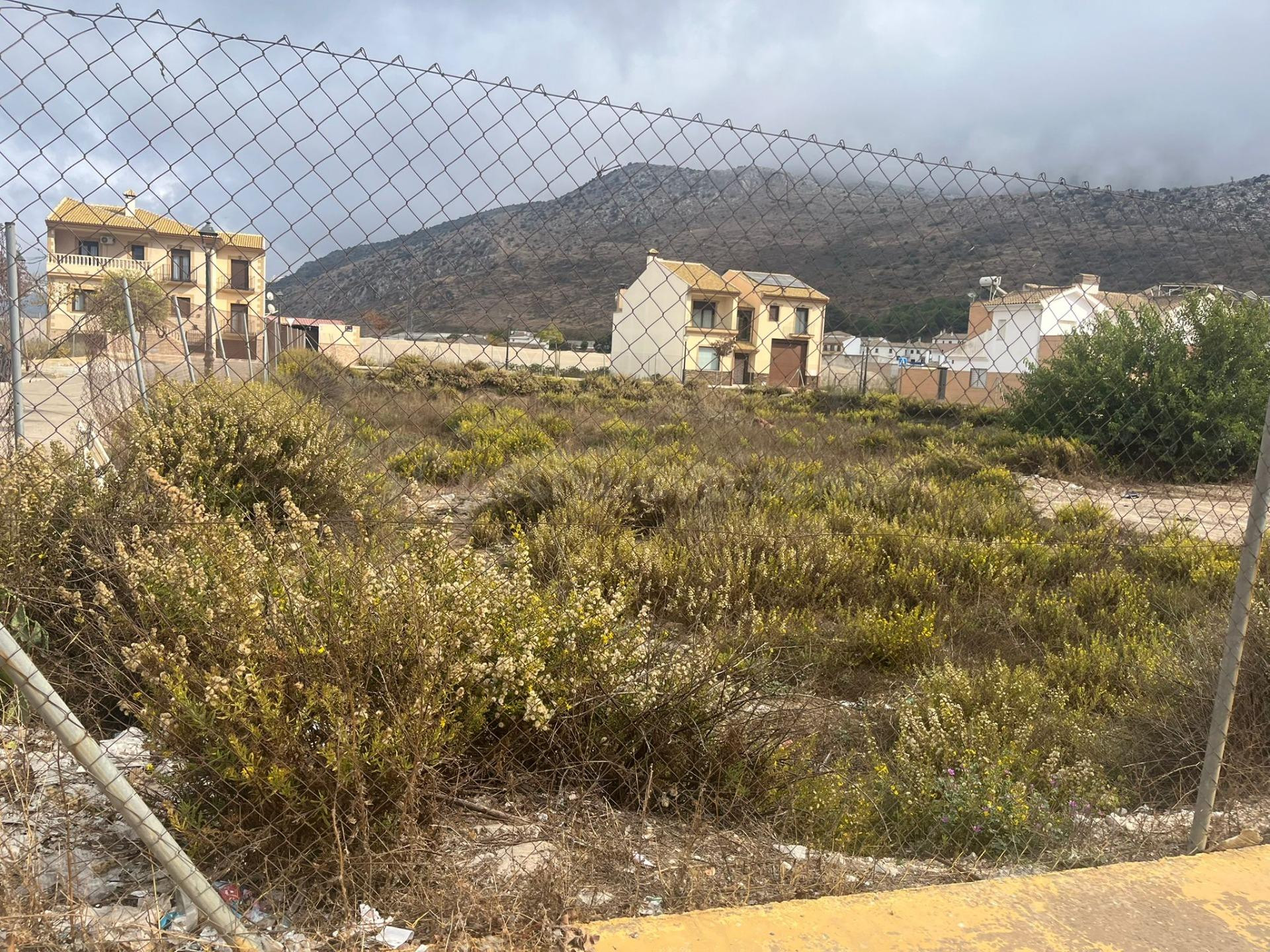 En venta parcela para vivienda unifamiliar en Ventas de Zafa