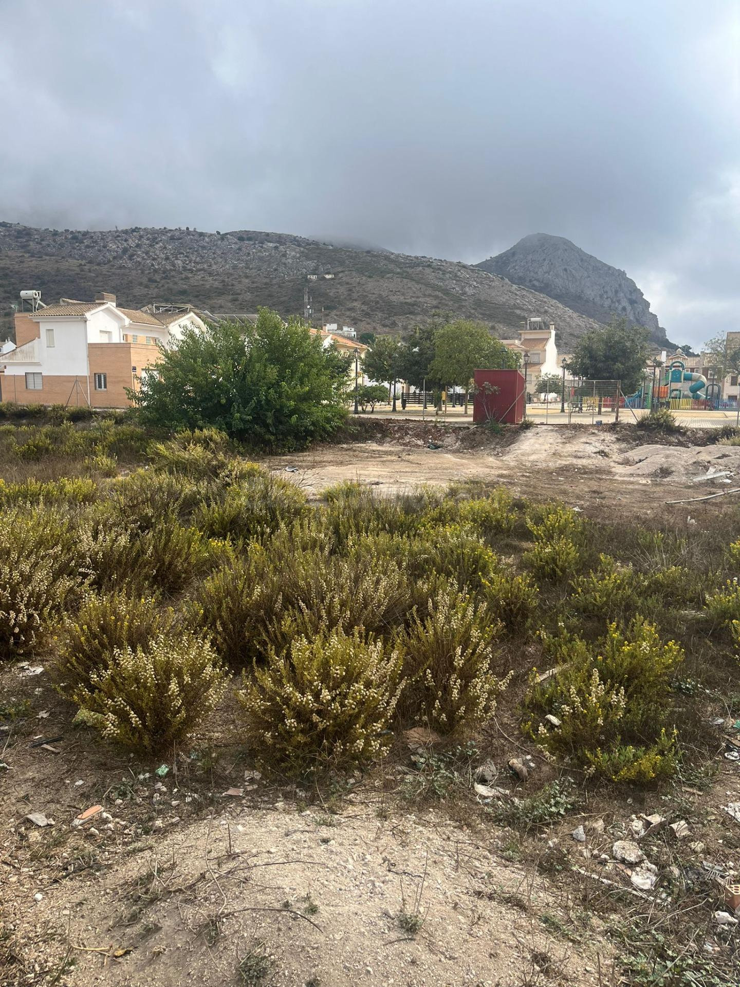 En venta parcela para vivienda unifamiliar en Ventas de Zafa - foto 4