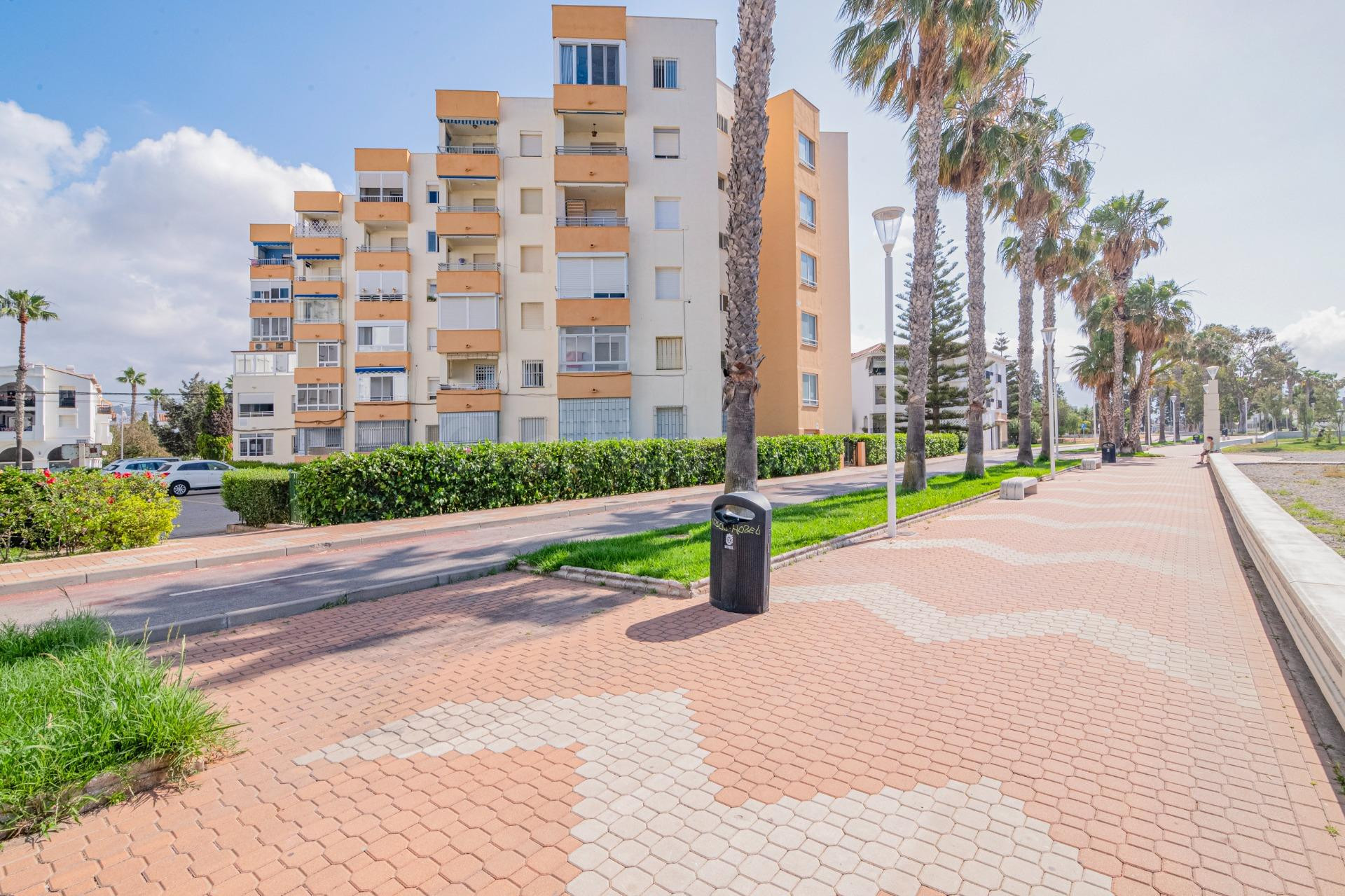 PISO VENTA EN CAMINO DEL PELAILLO EN MOTRIL - foto 2