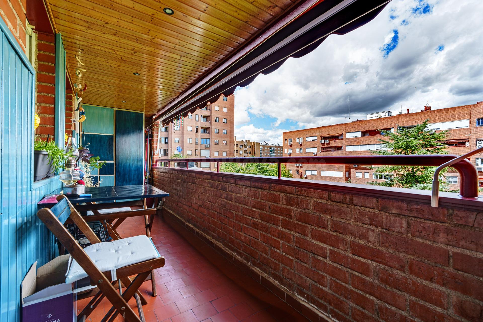Piso en venta en la zona del Barrio de Pilar - foto 2