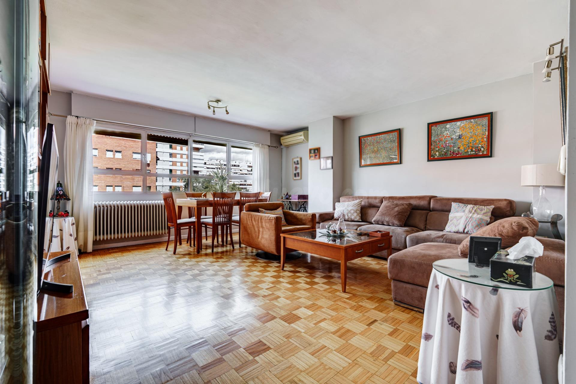 Piso en venta en la zona del Barrio de Pilar - foto 4