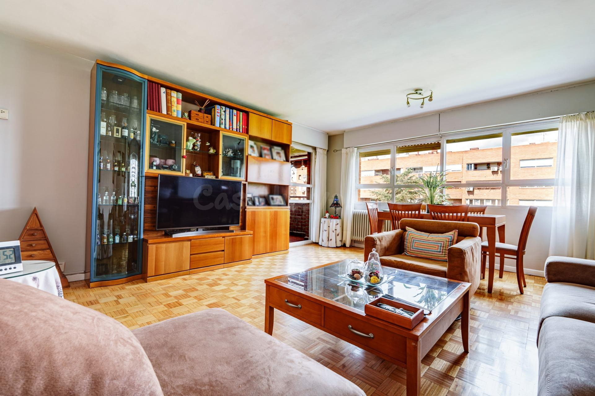 Piso en venta en la zona del Barrio de Pilar - foto 5