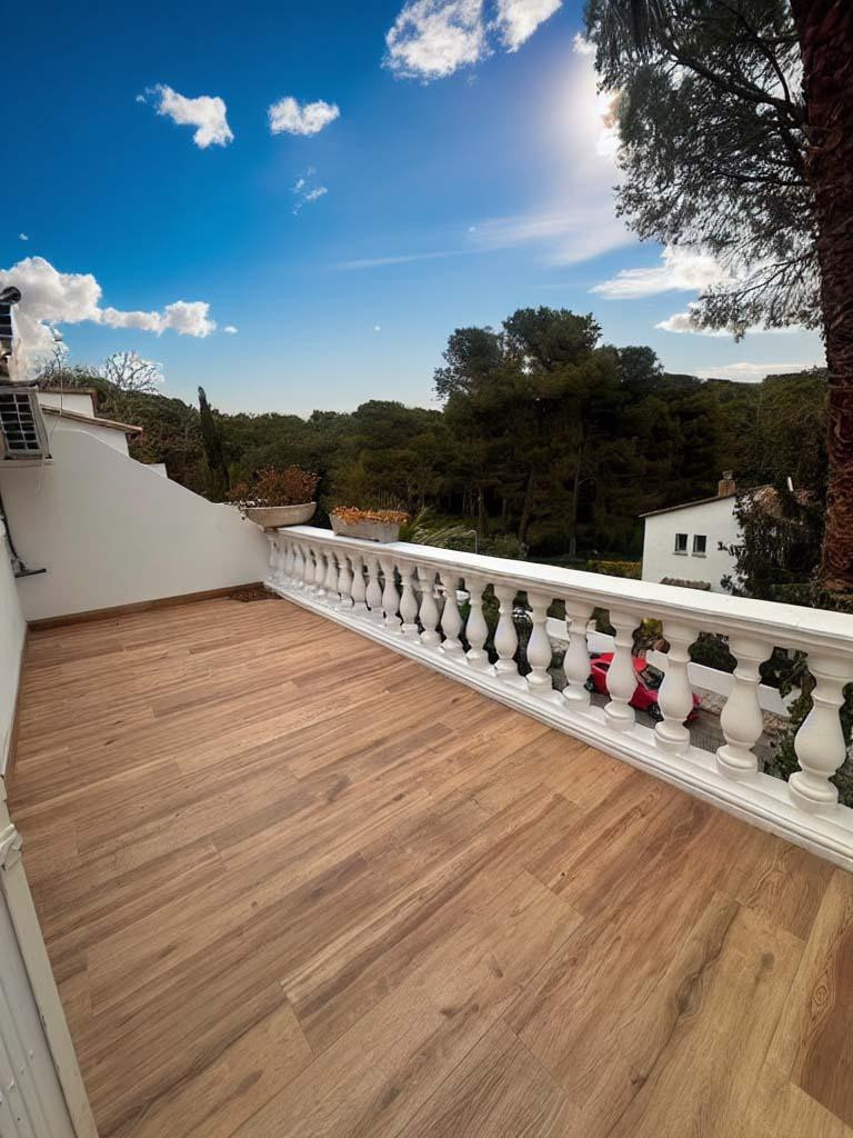 Casa adosada totalmente reformada en urbanización Politur. - foto 3