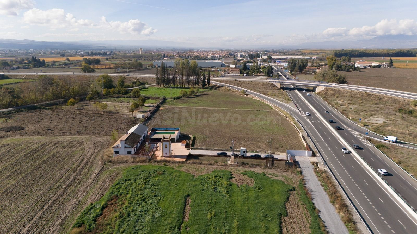 Cortijo grande más finca de 21000 metros - foto 2