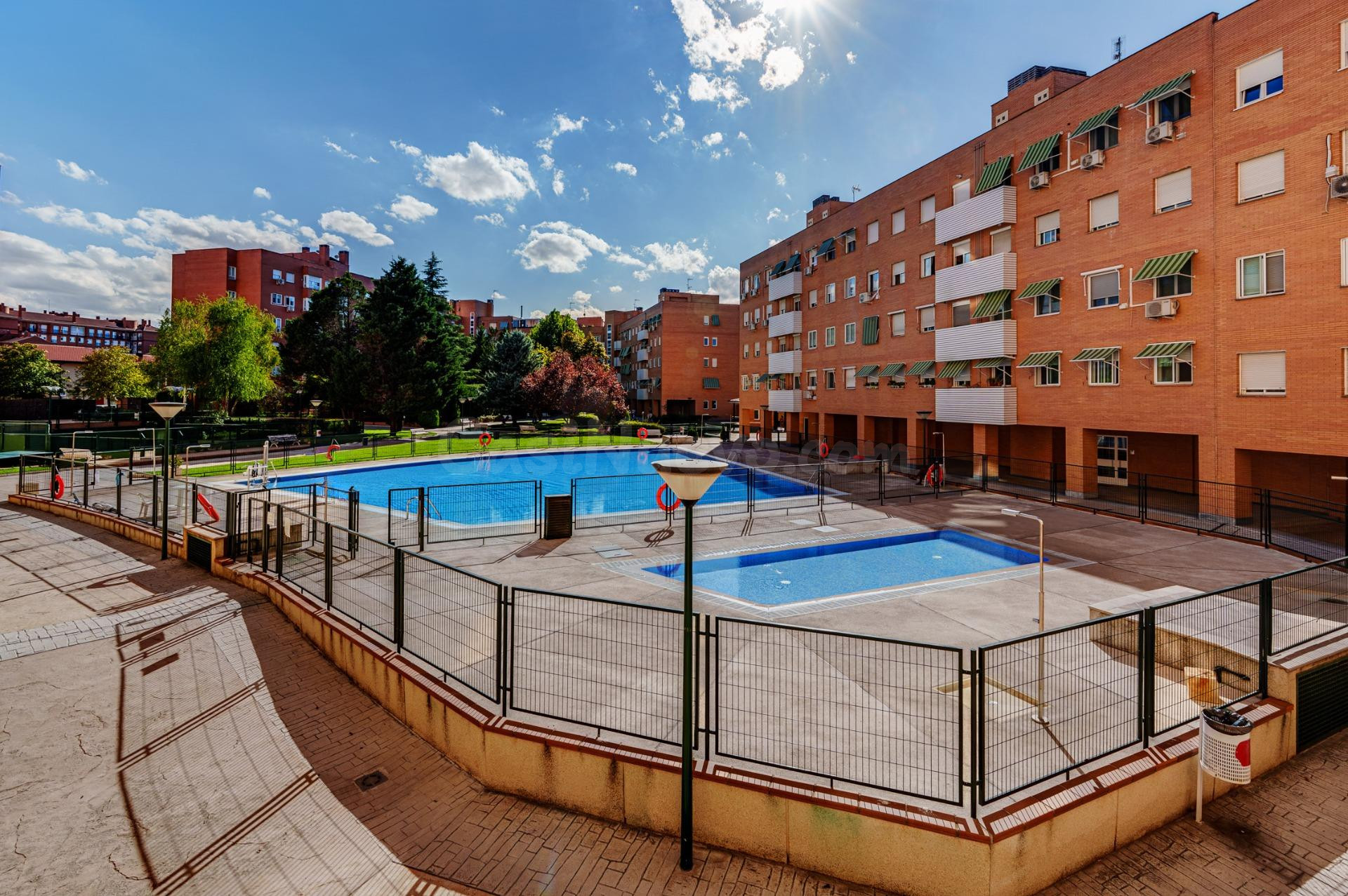 Piso en venta en zona Las Rosas, Madrid