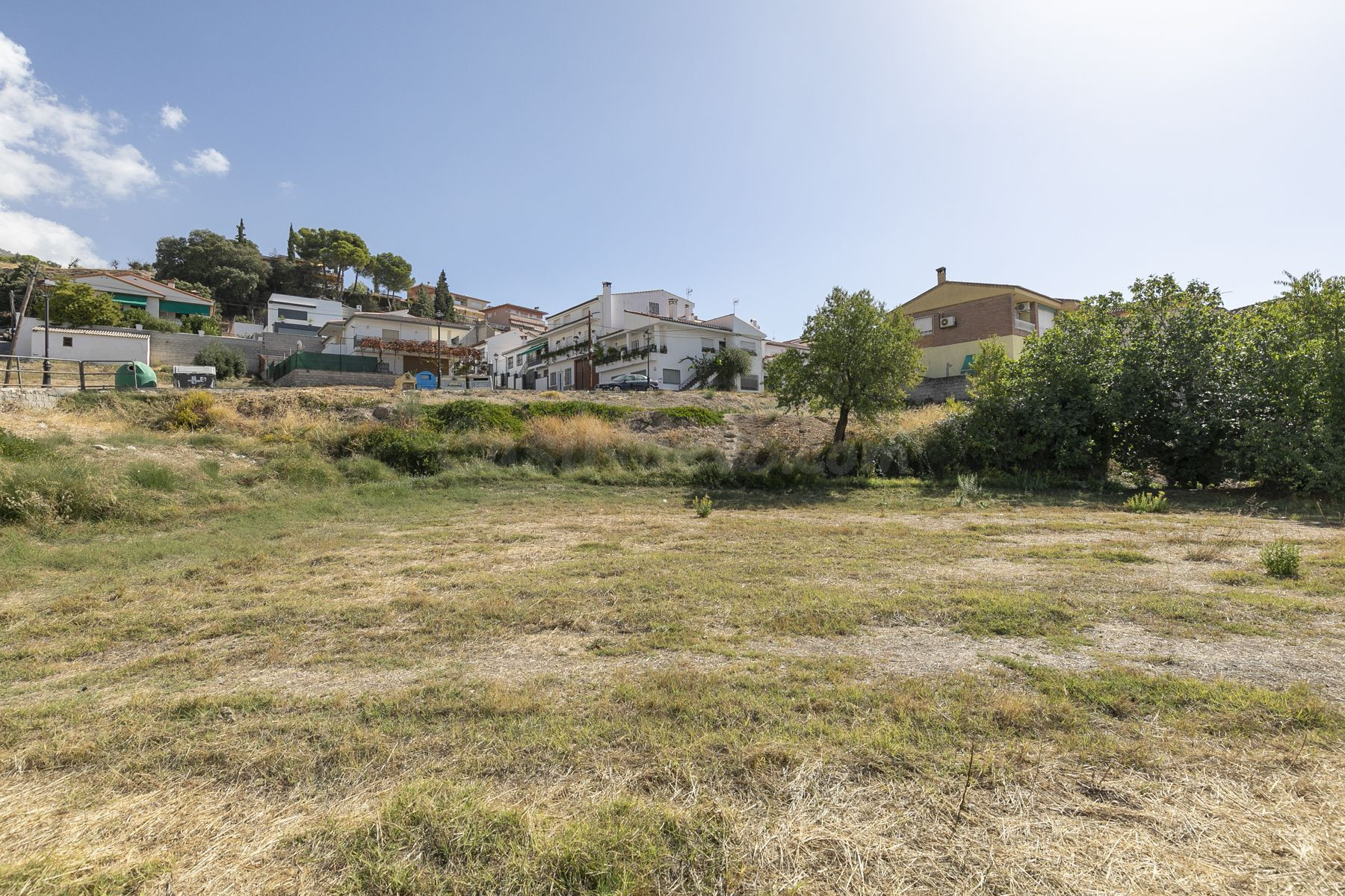 VENTA SOLAR URBANO  no consolidado  1.350 m2. para hacer has - foto 2
