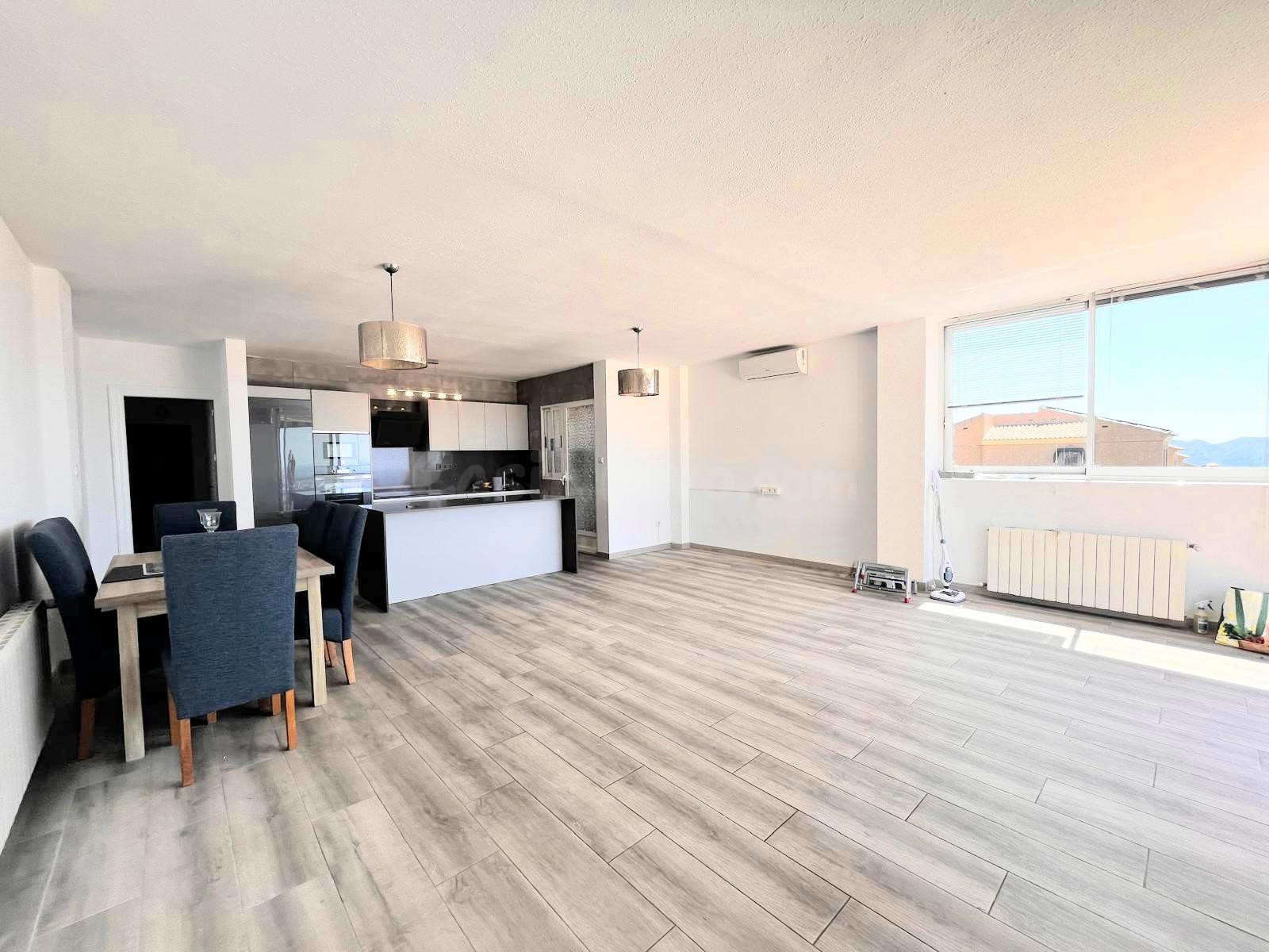 APARTAMENTO VISTAS AL MAR, MODERNO - foto 3
