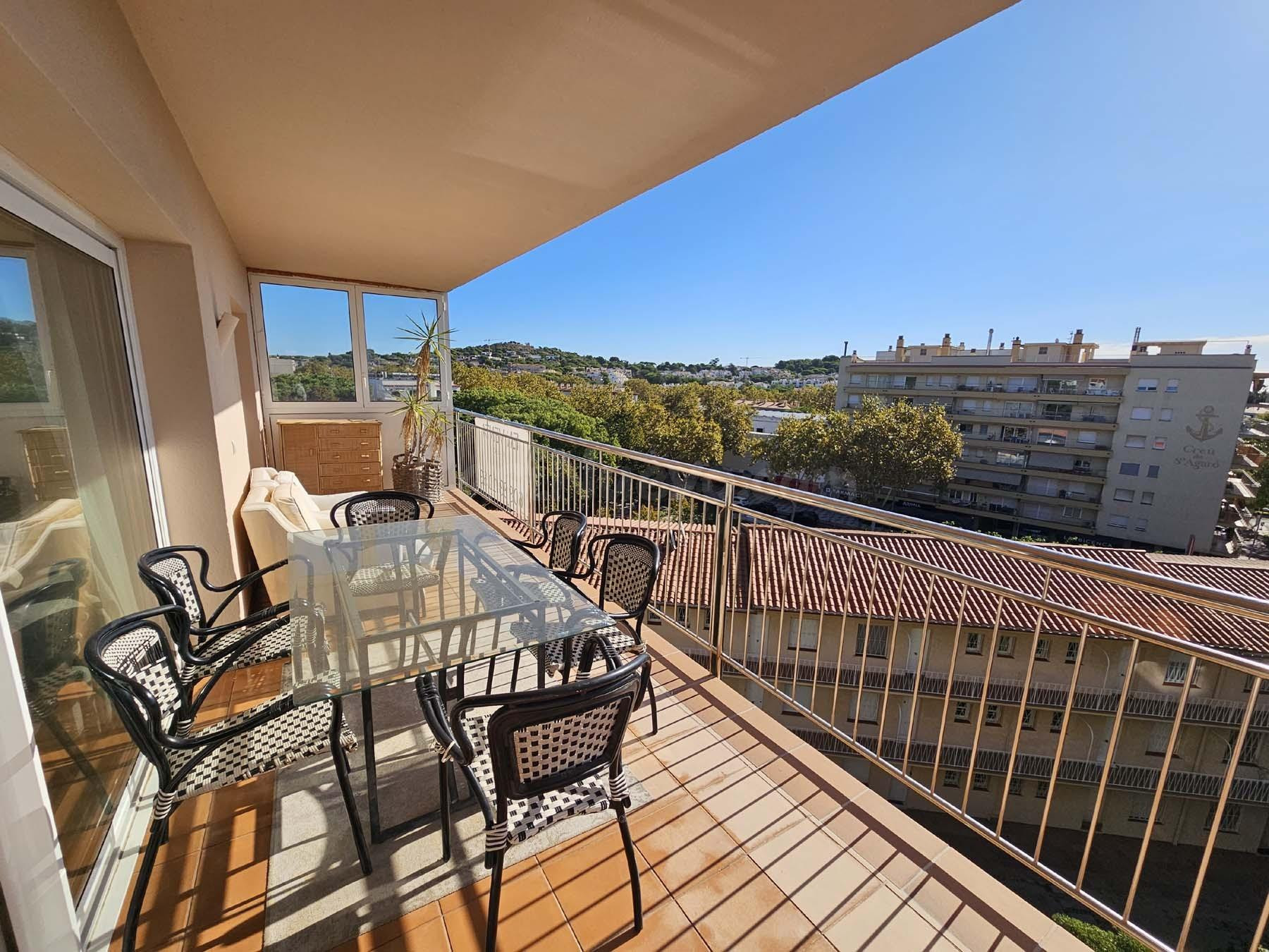Apartamento reformado con vistas despejadas en pleno centro  - foto 2