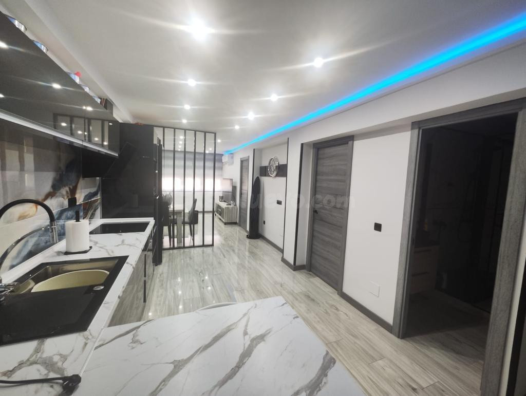 GRAN APARTAMENTO REFORMADO, CÉNTRICO, AMUEBLADO. - foto 2