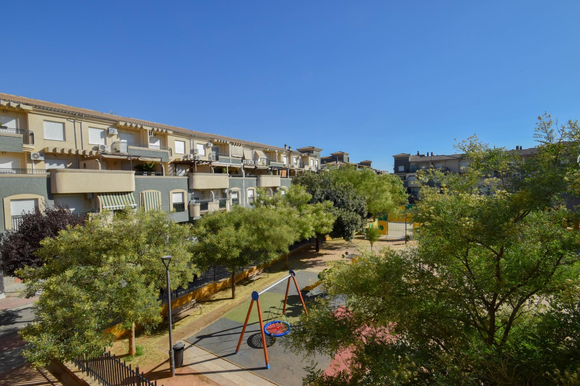 Espectacular piso con vistas al Parque del Cantero en Ronda Lindaraja - foto 3