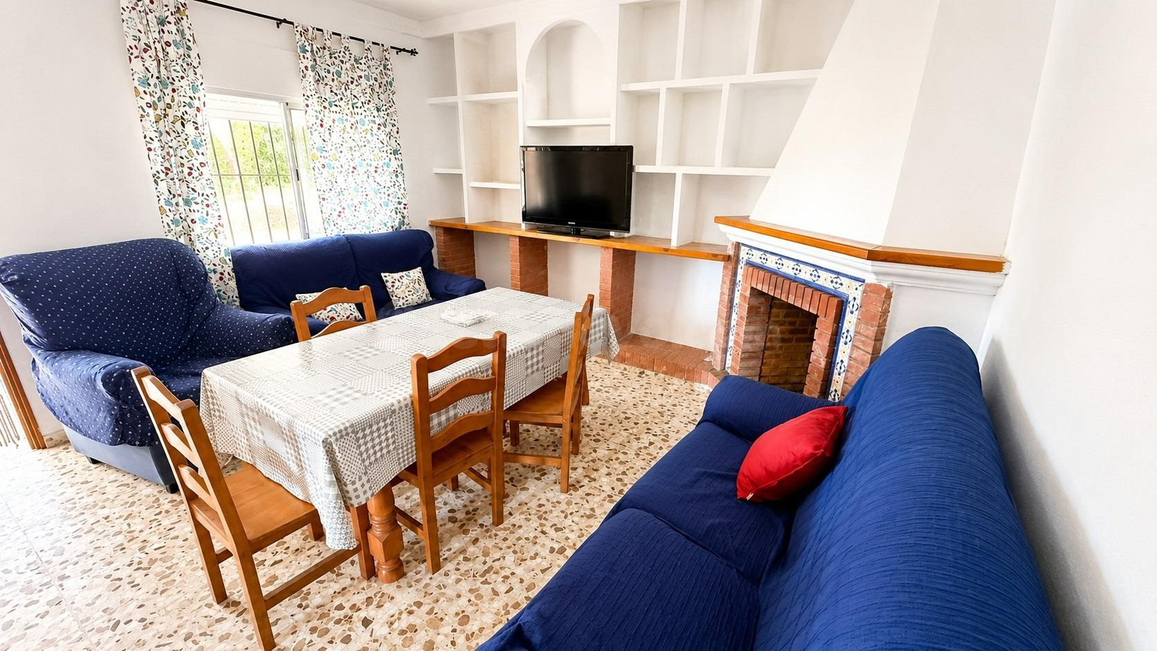 CHALET  SEGREGADO EN FINCA RUSTICA EN EL  PAGO MELILLA, CERCANO  A NOVO SANCTI PETRI. - foto 4