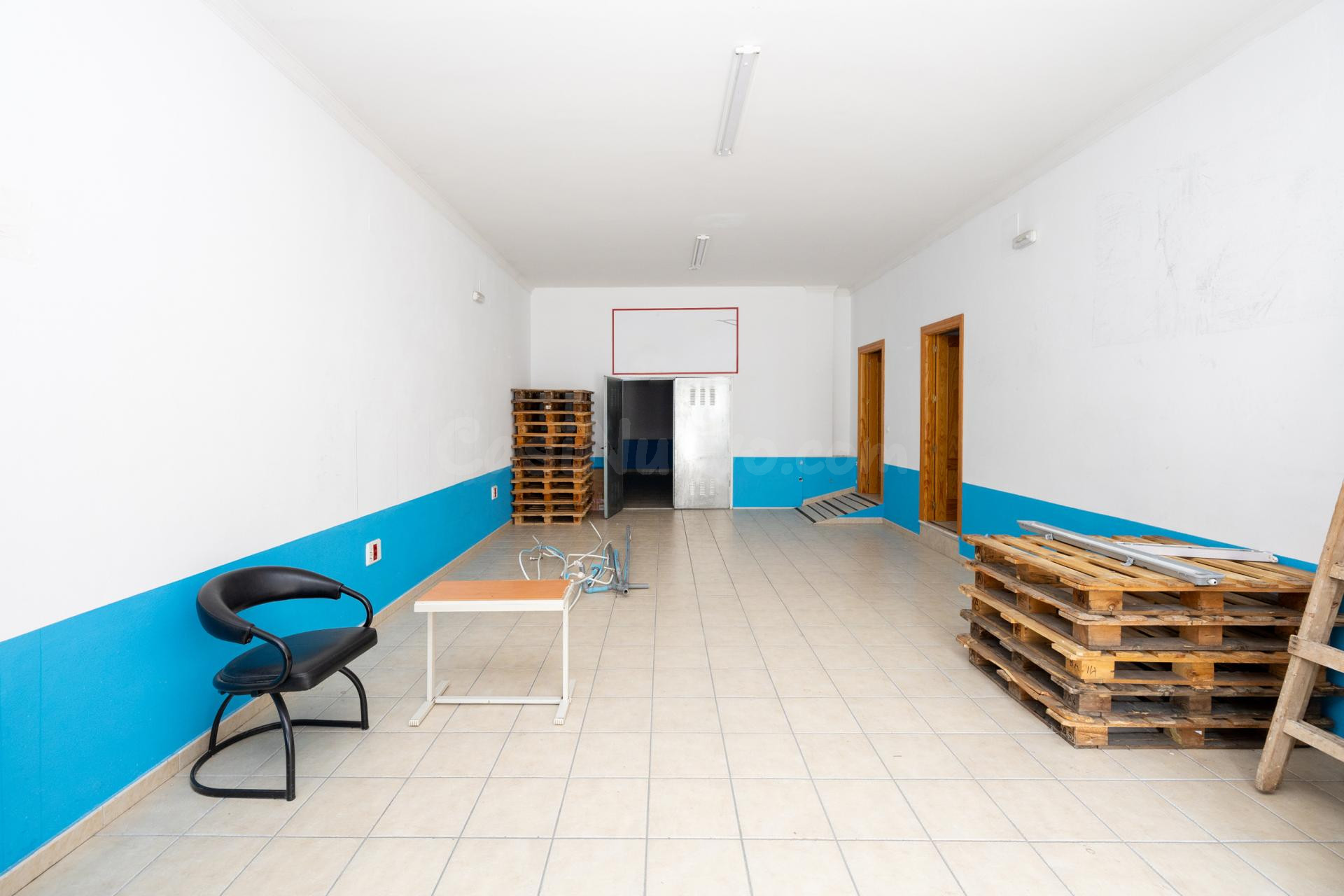 Local comercial mas cochera 142 m