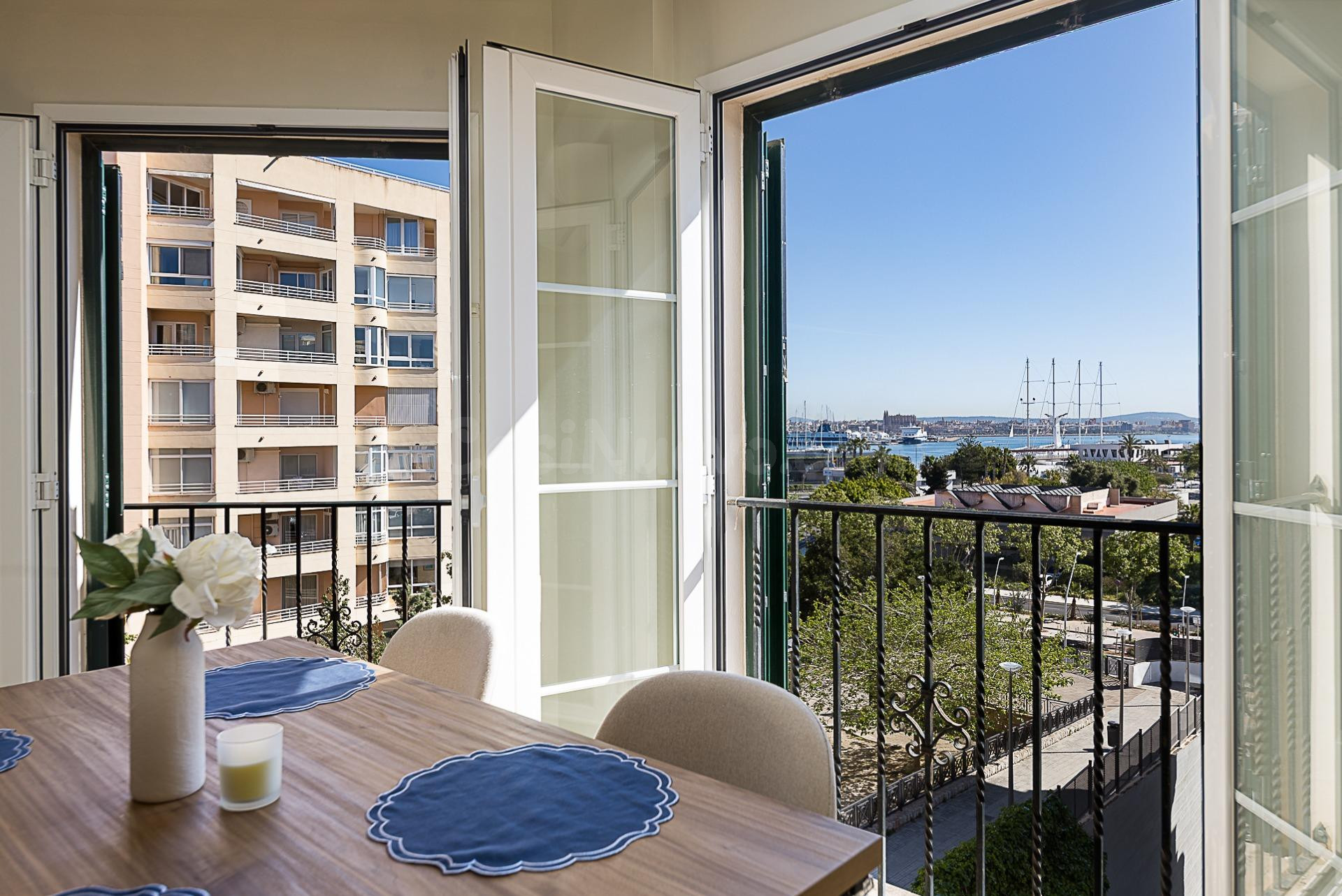 Ático dúplex con amplia terraza, vistas abiertas y 2 parking - foto 4