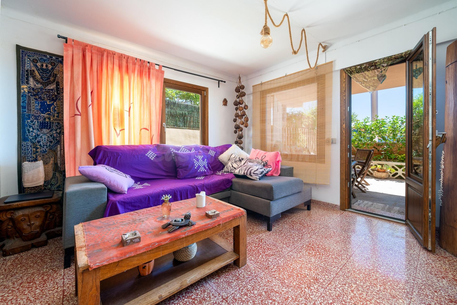 Encantadora planta baja a escasos metros del mar en Cala Gamba - foto 3