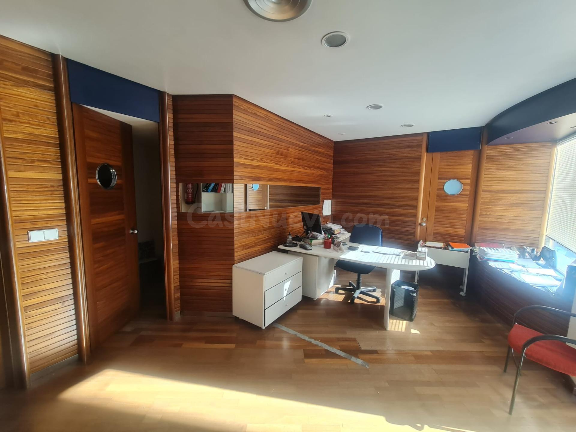 Oficina en alquiler en Puerto Pollença, a pocos metros del p - foto 2