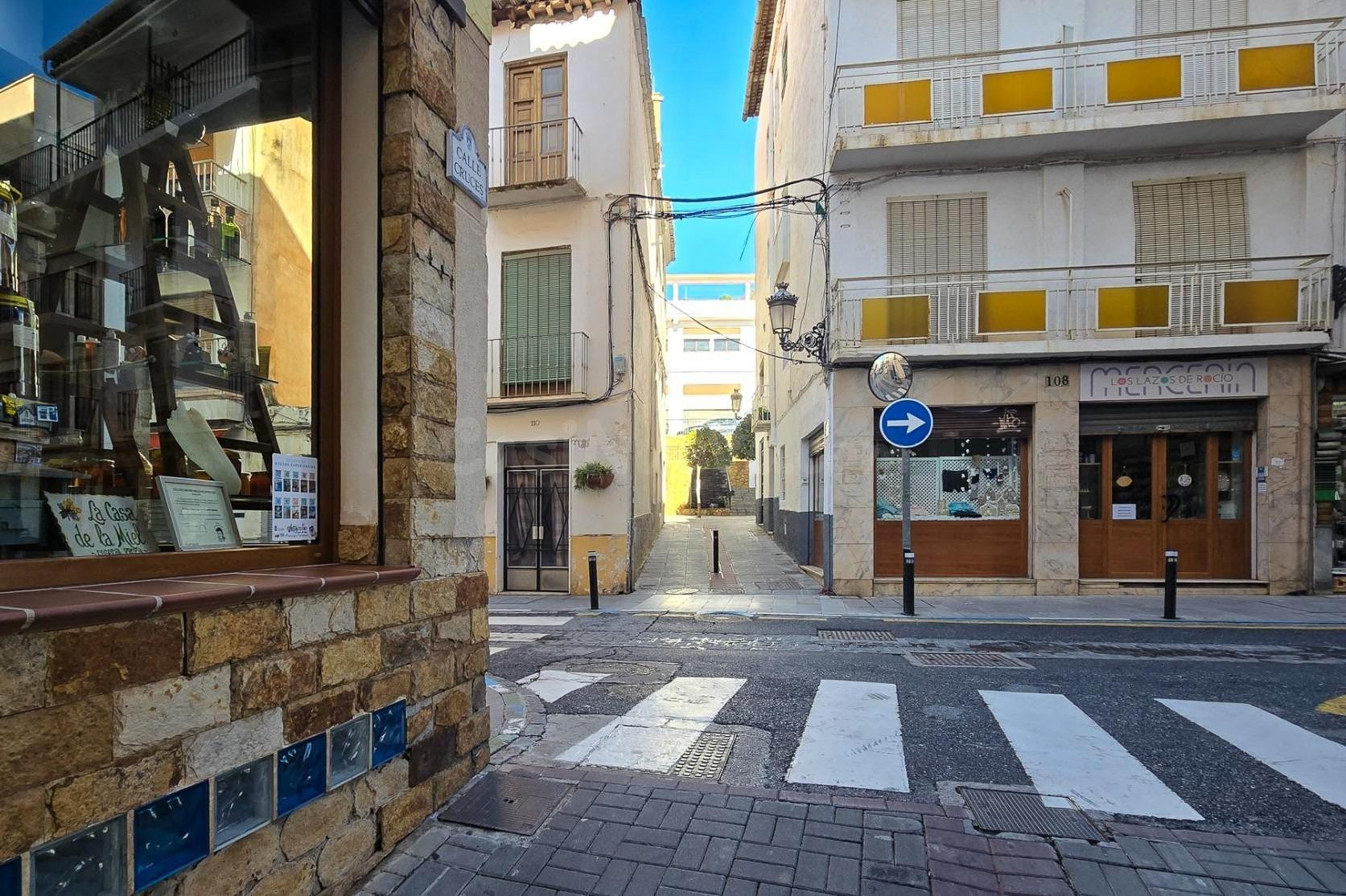VENTA DE CASA ACOGEDORA EN EL CENTRO DE LANJARÓN (GRANADA) - foto 4