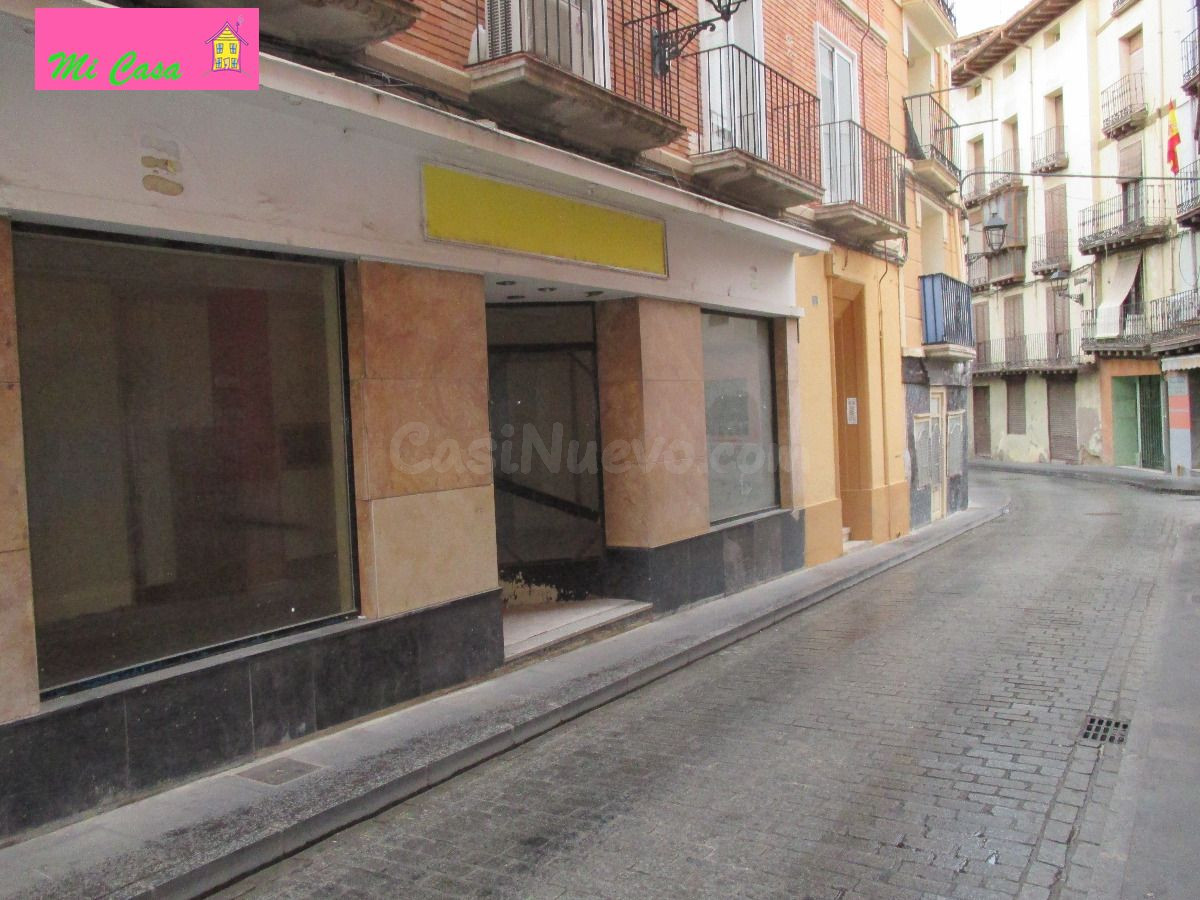 LOCAL COMERCIAL COMPUESTO  DE CUATRO DEPARTAMENTOS, UN ASEO, - foto 3