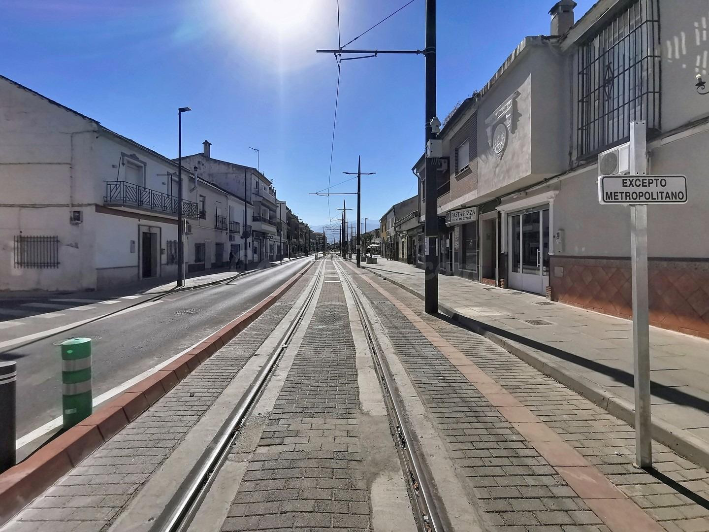 Piso sin amueblar junto a calle San Ramón de Churriana de la Vega - foto 2