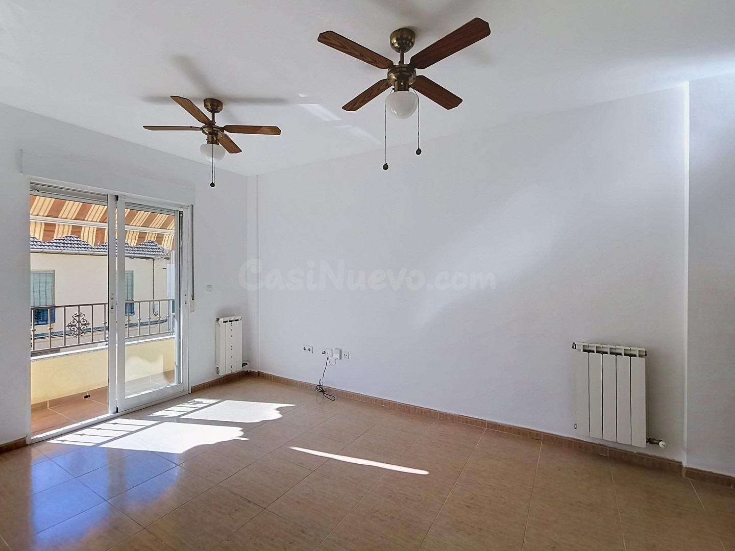 Piso sin amueblar junto a calle San Ramón de Churriana de la Vega - foto 4