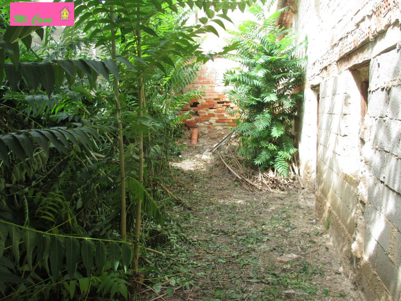CASA CON MUCHOS M2 PARA REFORMAR CON MUCHAS POSIBILIDAD     