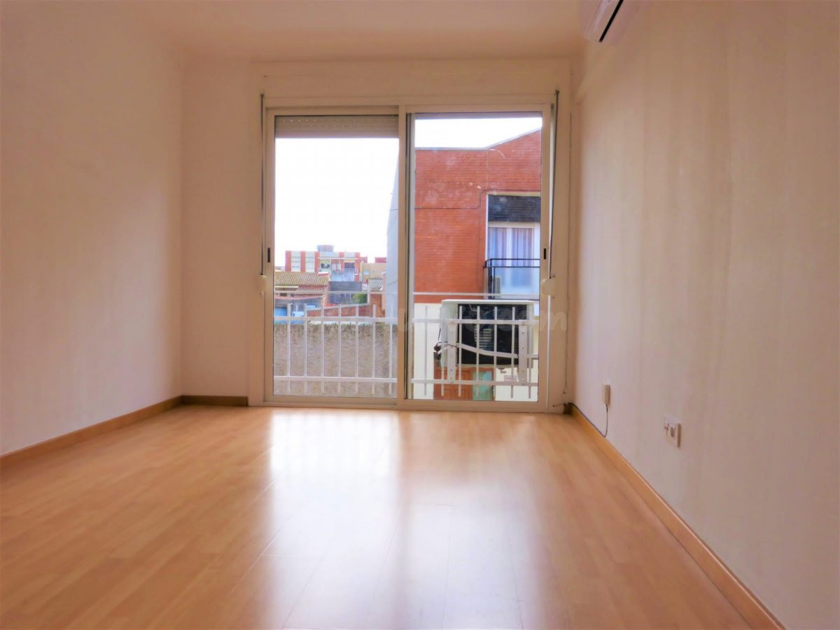 PISO CÉNTRICO CON INQUILINOS - ZONA DR. REIG - foto 3