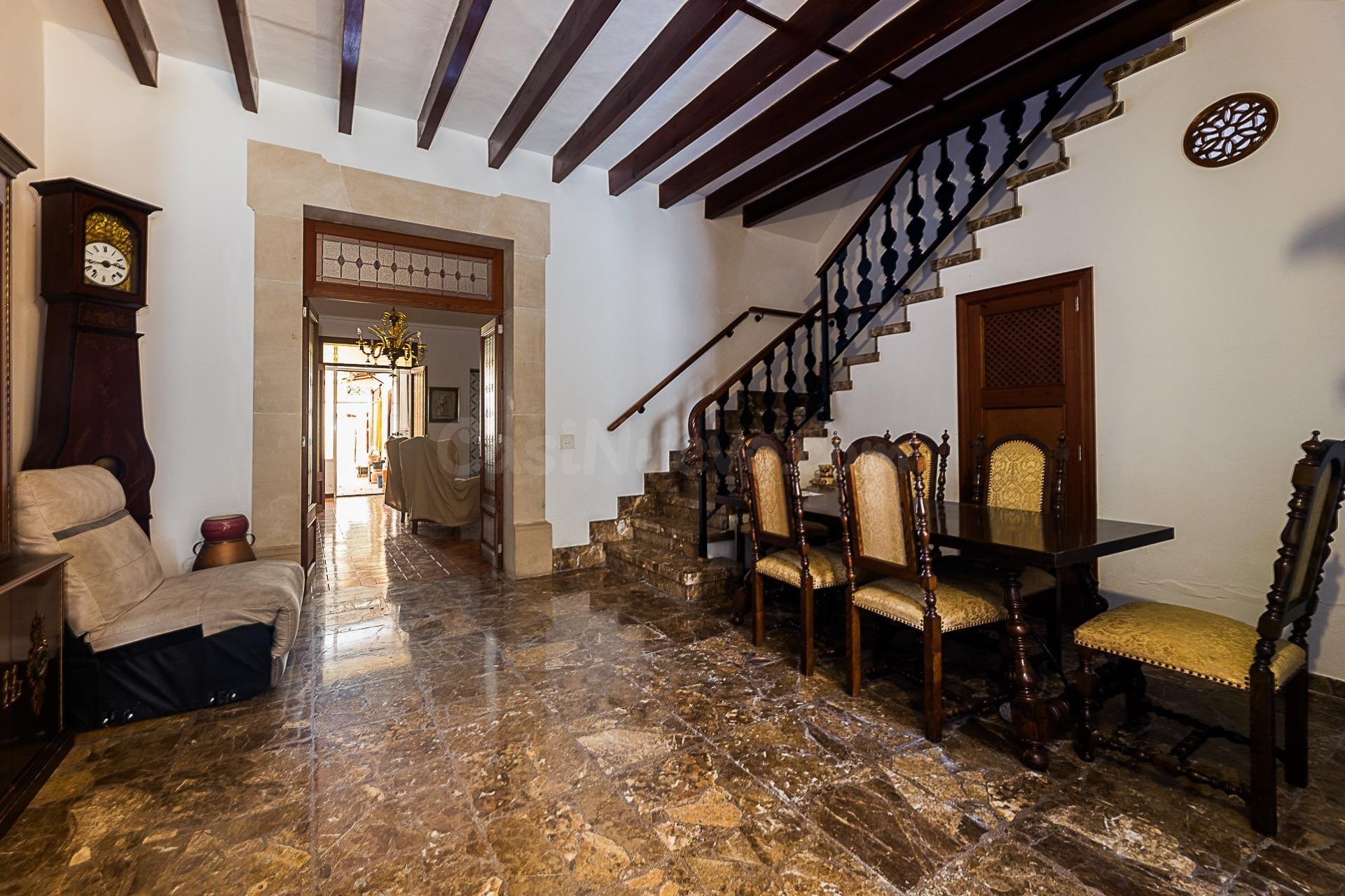Gran casa de pueblo con patio - foto 3