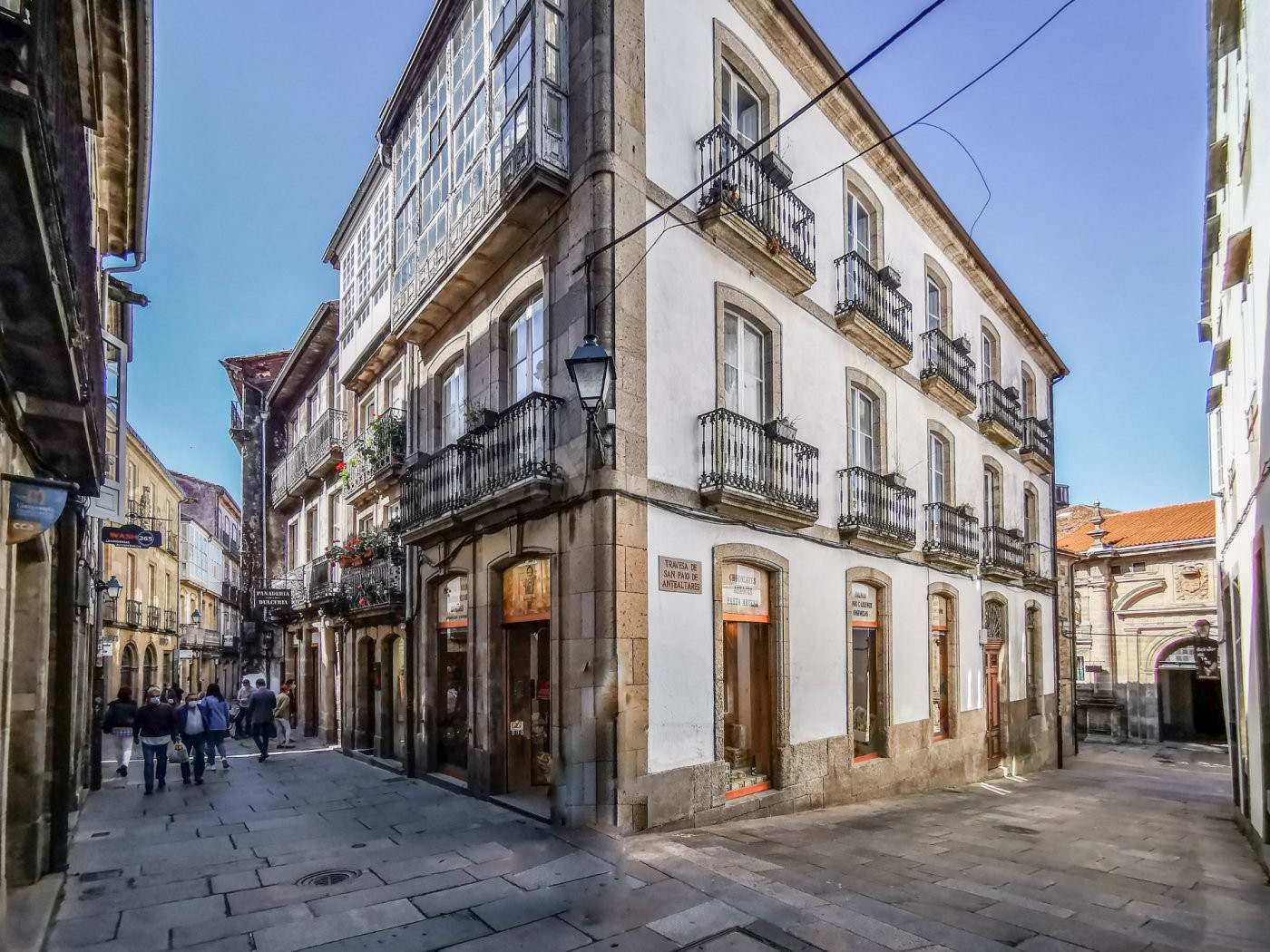 Edificio singular en esquina, en pleno casco histórico de Sa