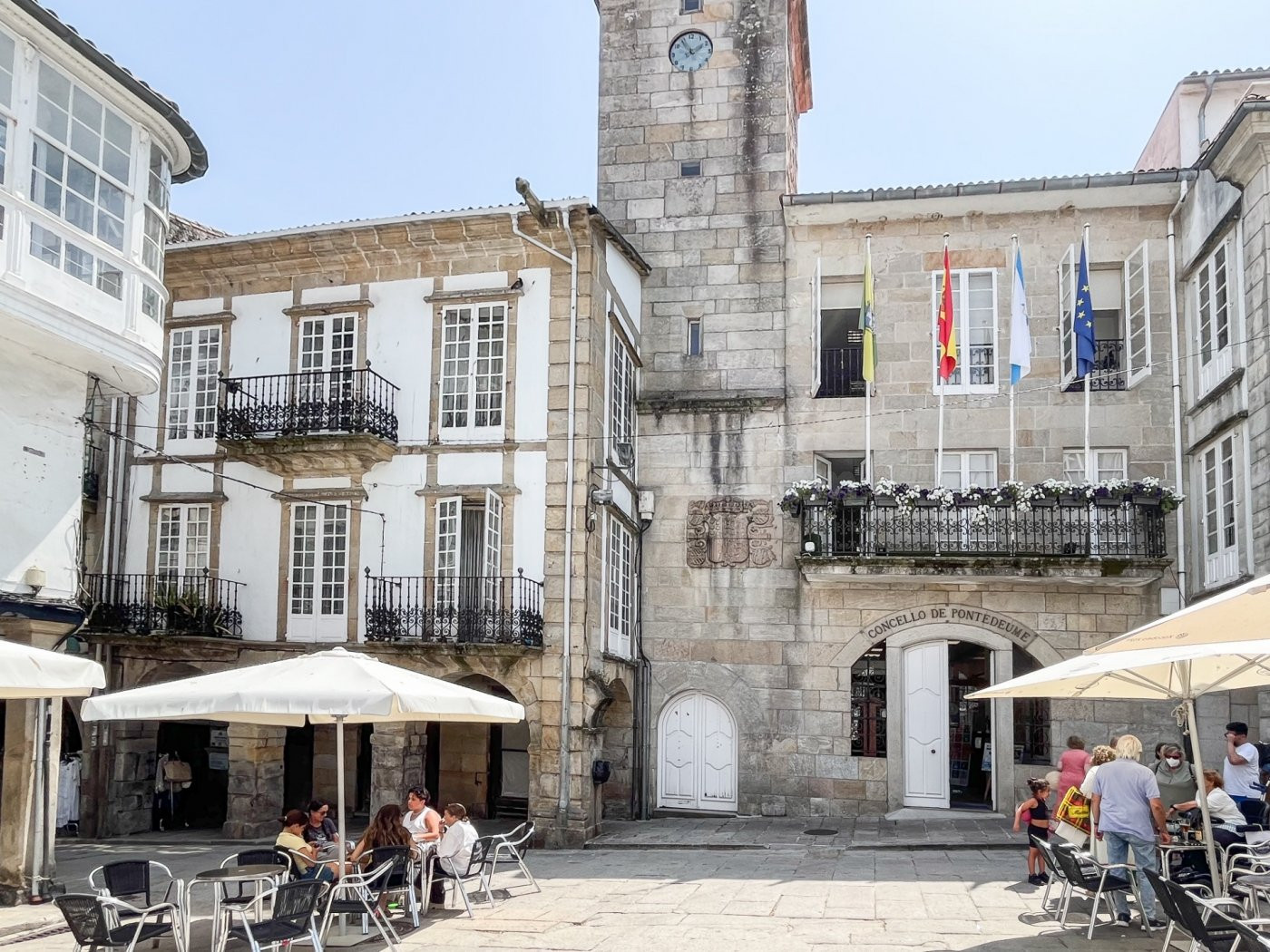 Casa pazo en el centro de Pontedeume