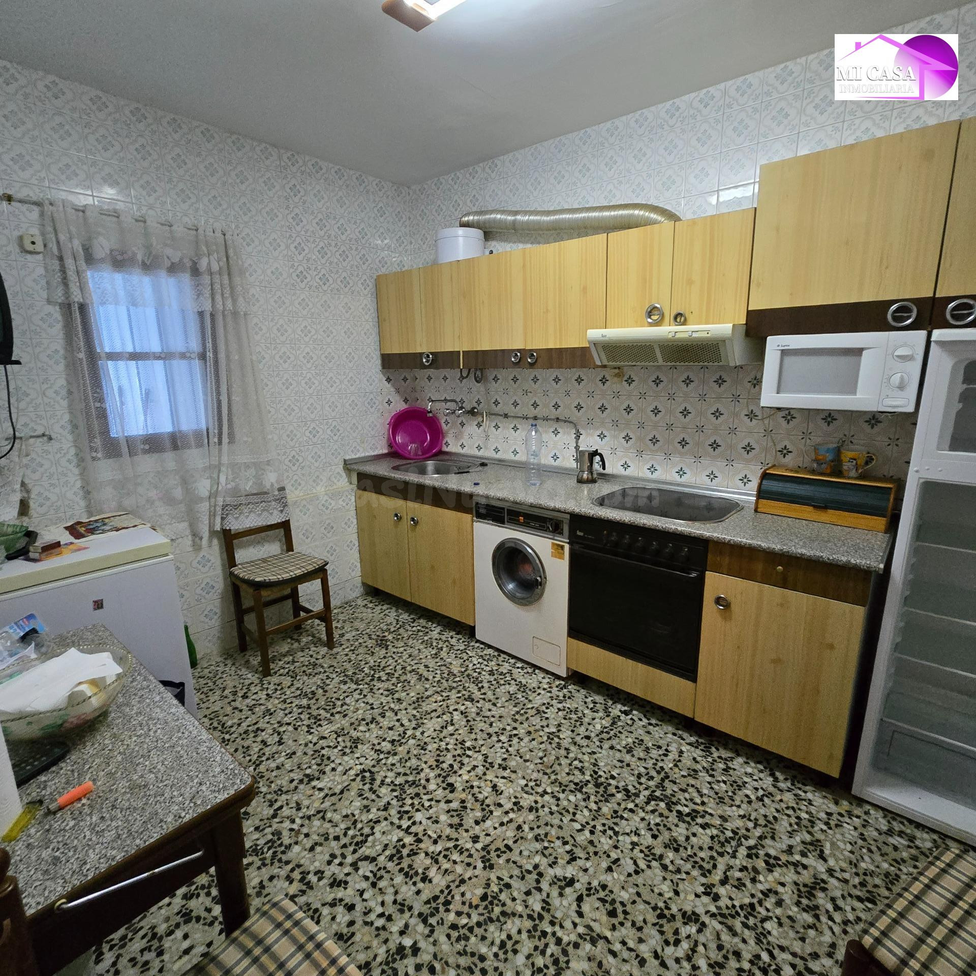 CASA DE PUEBLO CON AMPLIO CORRAL Y 5 habitaciones EN CETINA - foto 2