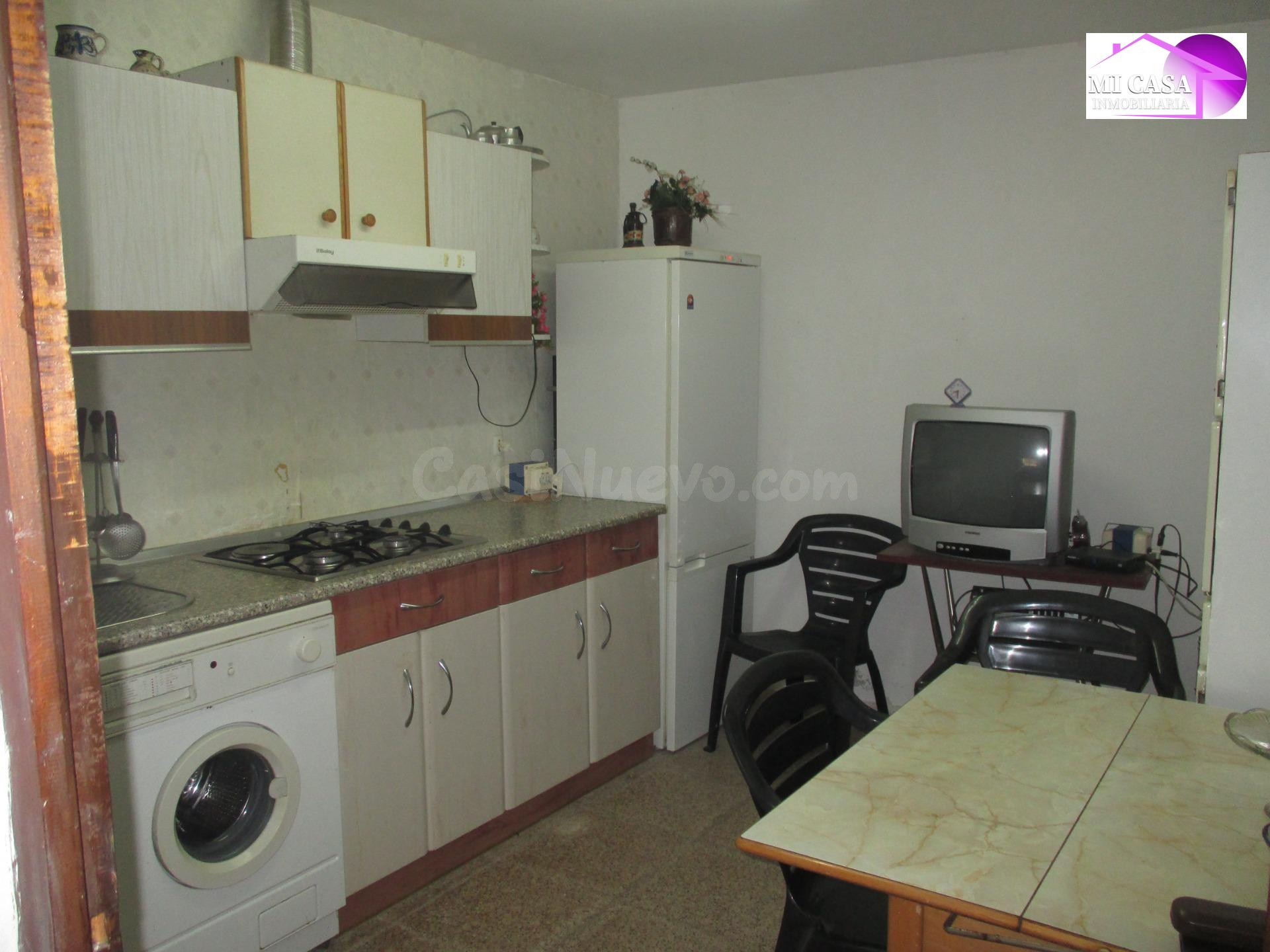 SE VENDE CASA DE PUEBLO DE 5 habitaciones EN ATECA - foto 5