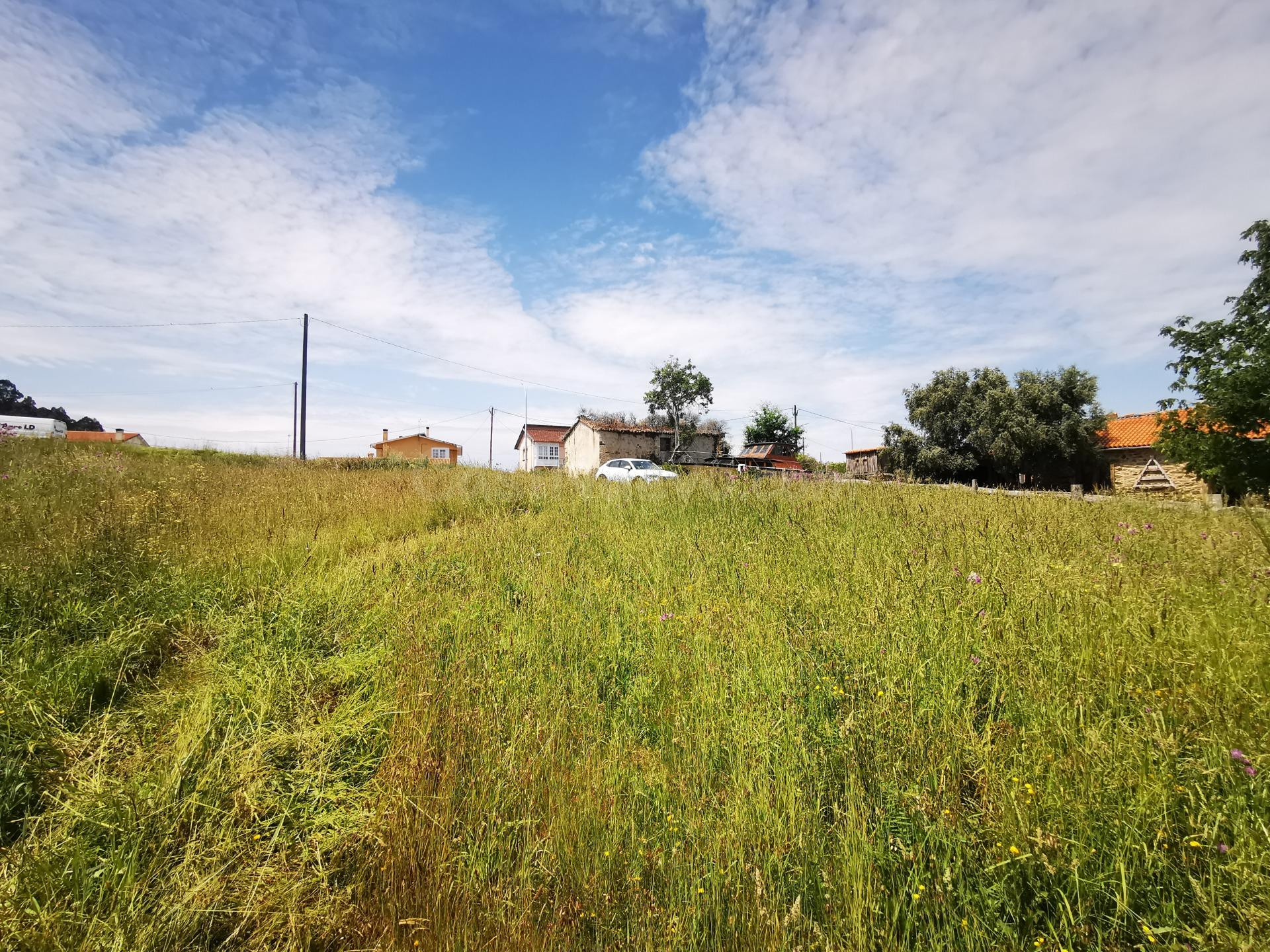 Finca parte urbana y parte rústica en Queirís, Coirós, muy c - foto 2