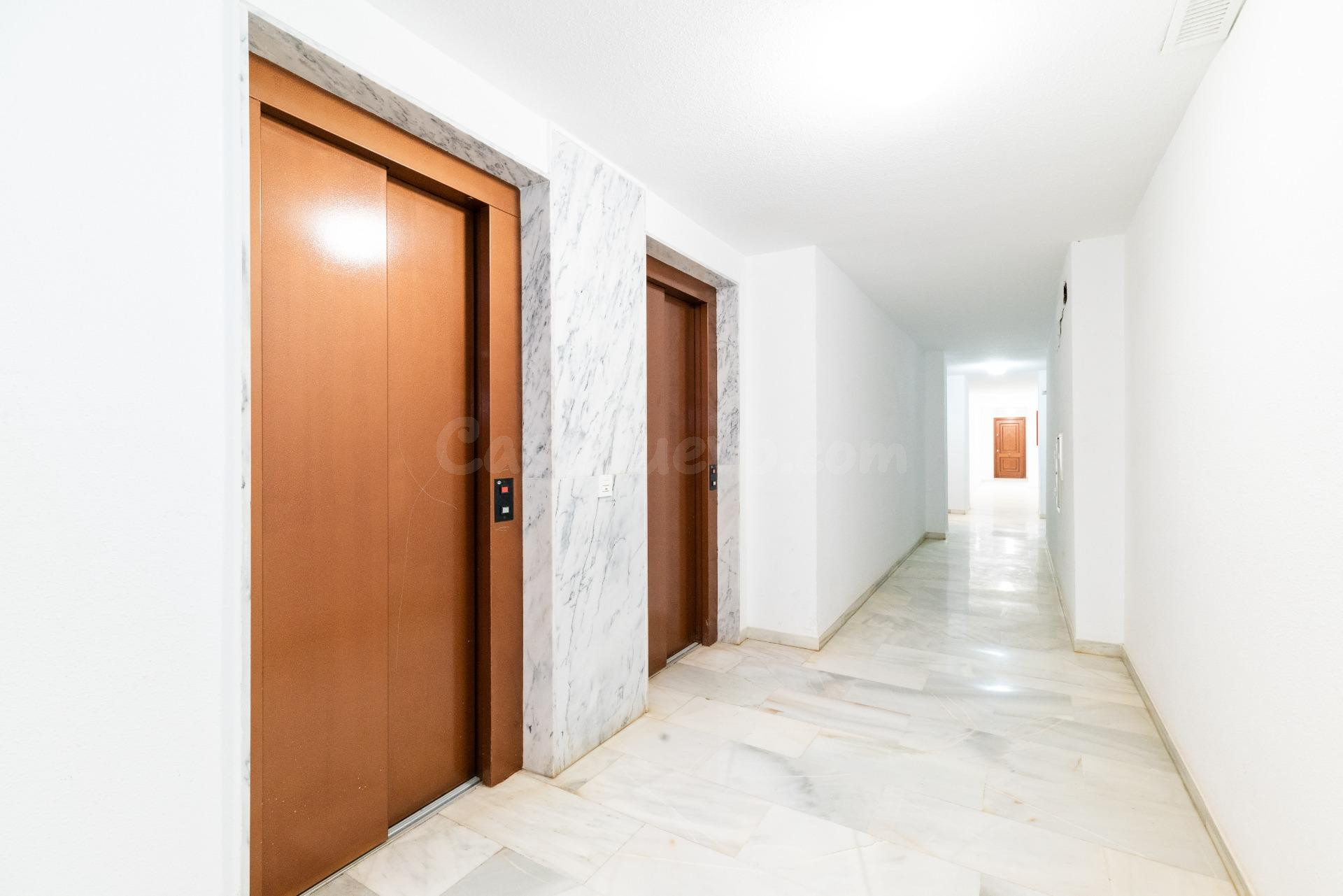 EXCEPCIONAL OPORTUNIDAD, PISO  EN CALAHONDA. - foto 4