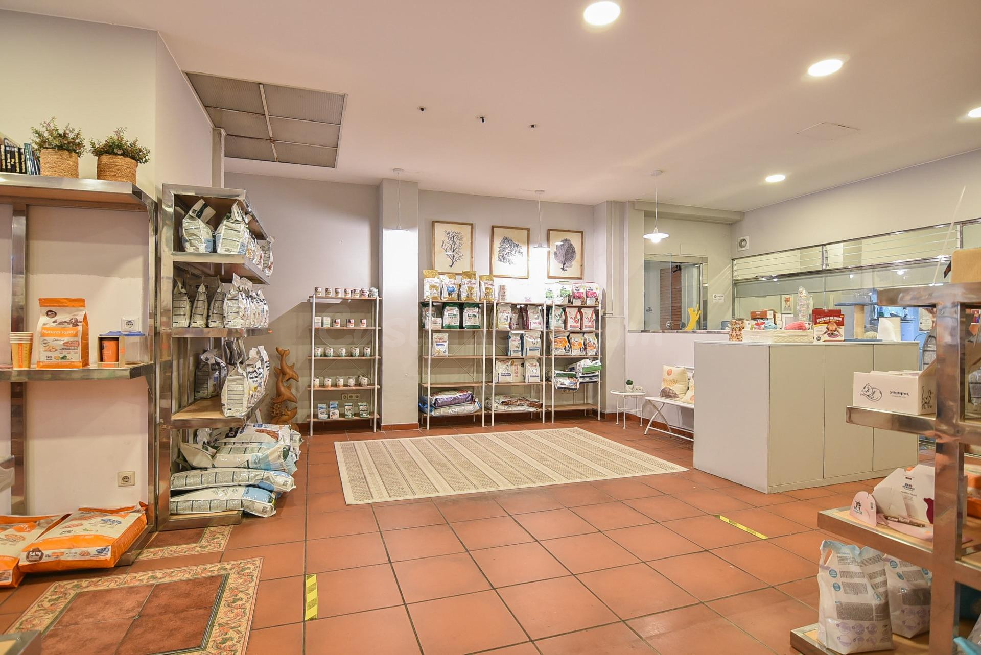 Amplio local comercial en el centro de A Coruña - foto 2