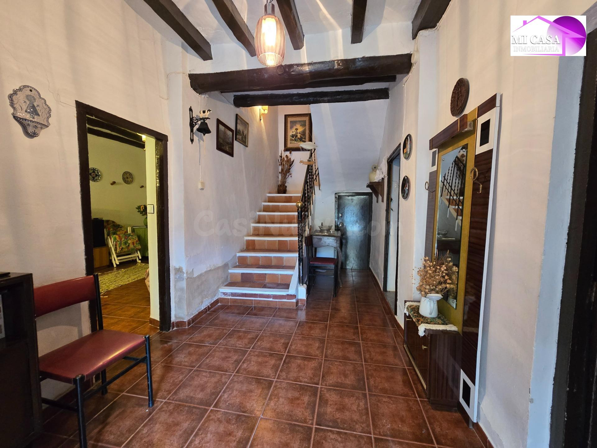 SE VENDE CASA CON AMPLIO CORRAL Y PARA ENTRAR A VIVIR EN CET