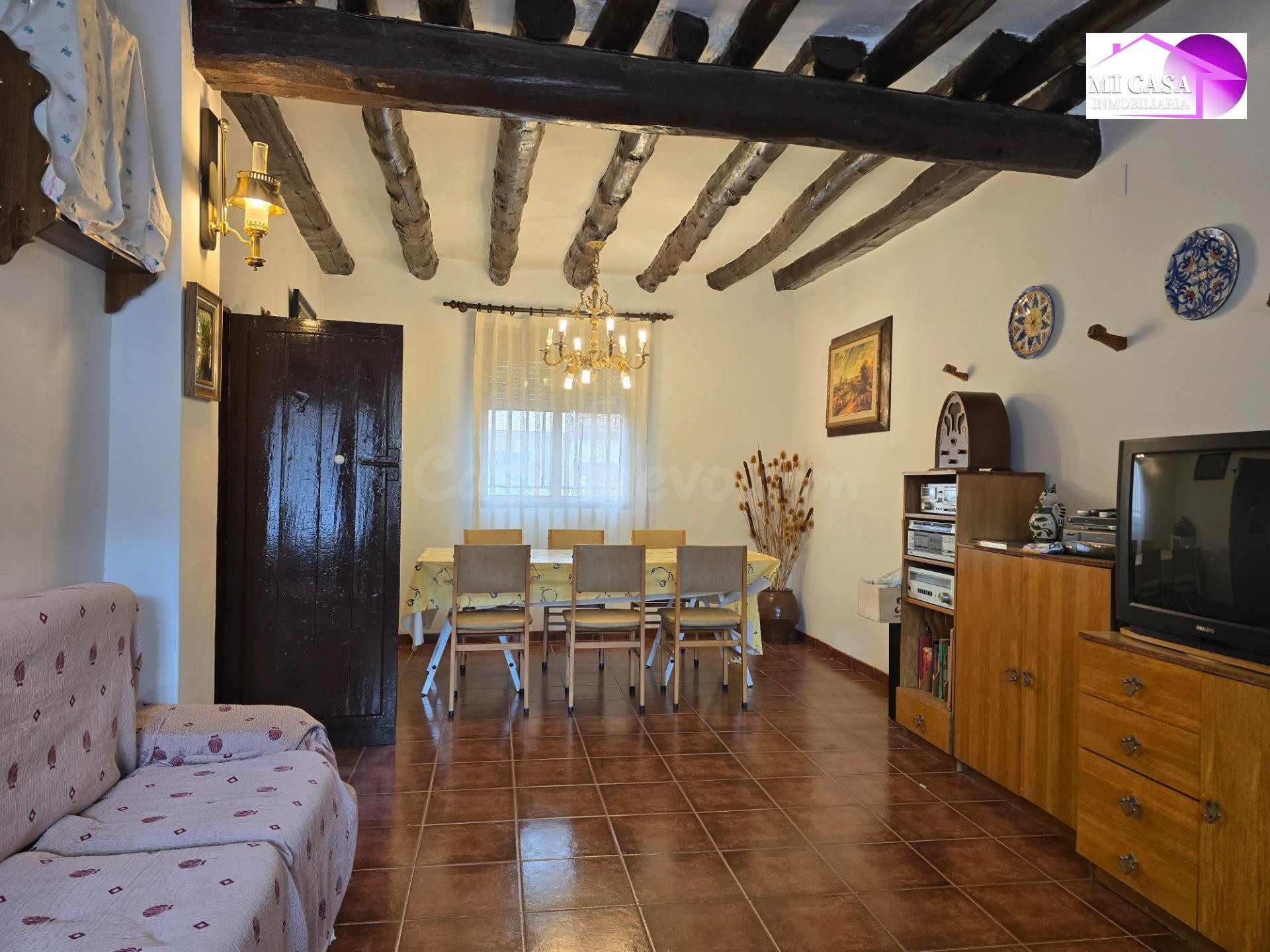 SE VENDE CASA CON AMPLIO CORRAL Y PARA ENTRAR A VIVIR EN CET - foto 2