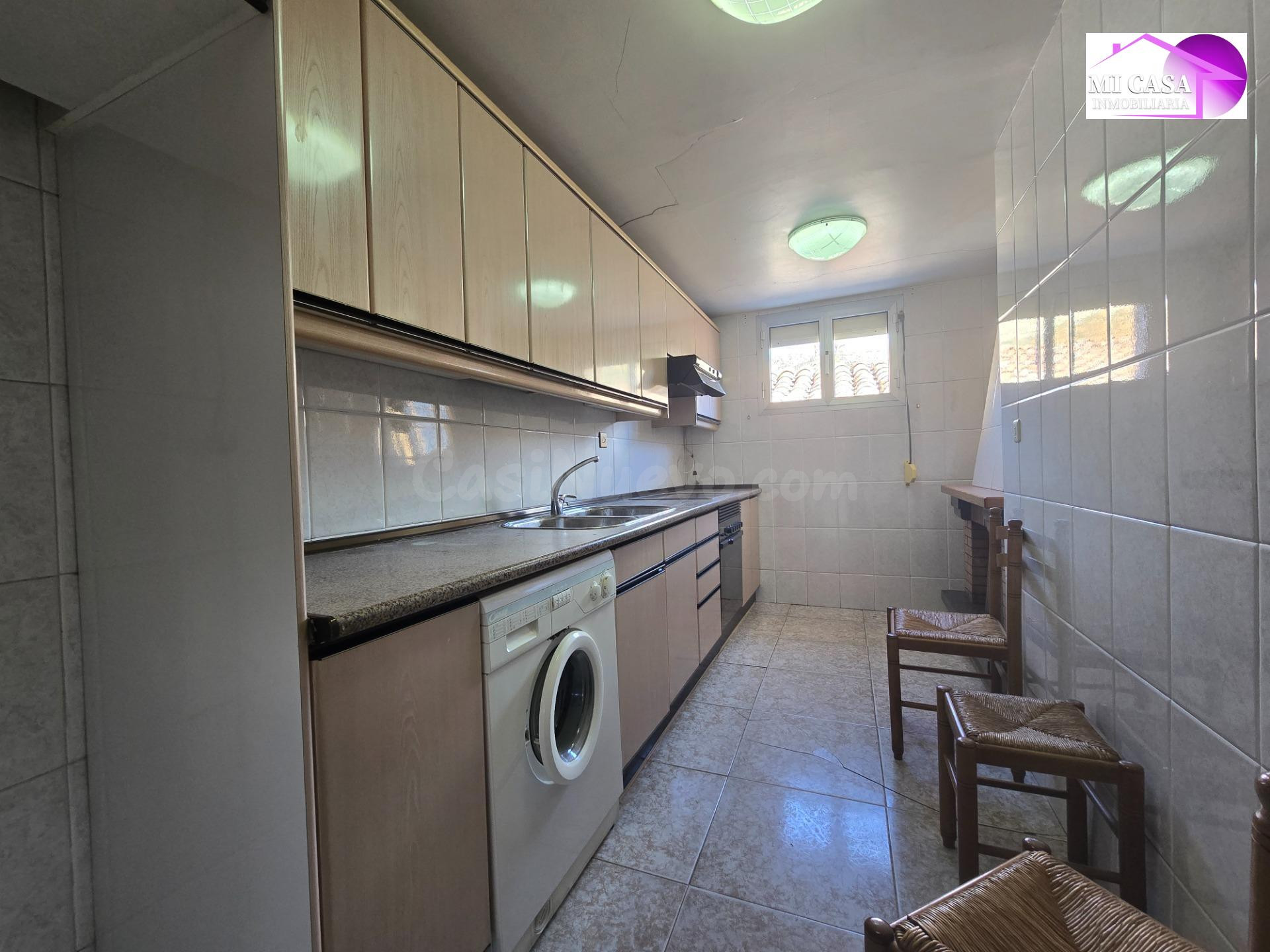 Oportunidad! Casa y almacén en Maluenda. - foto 4