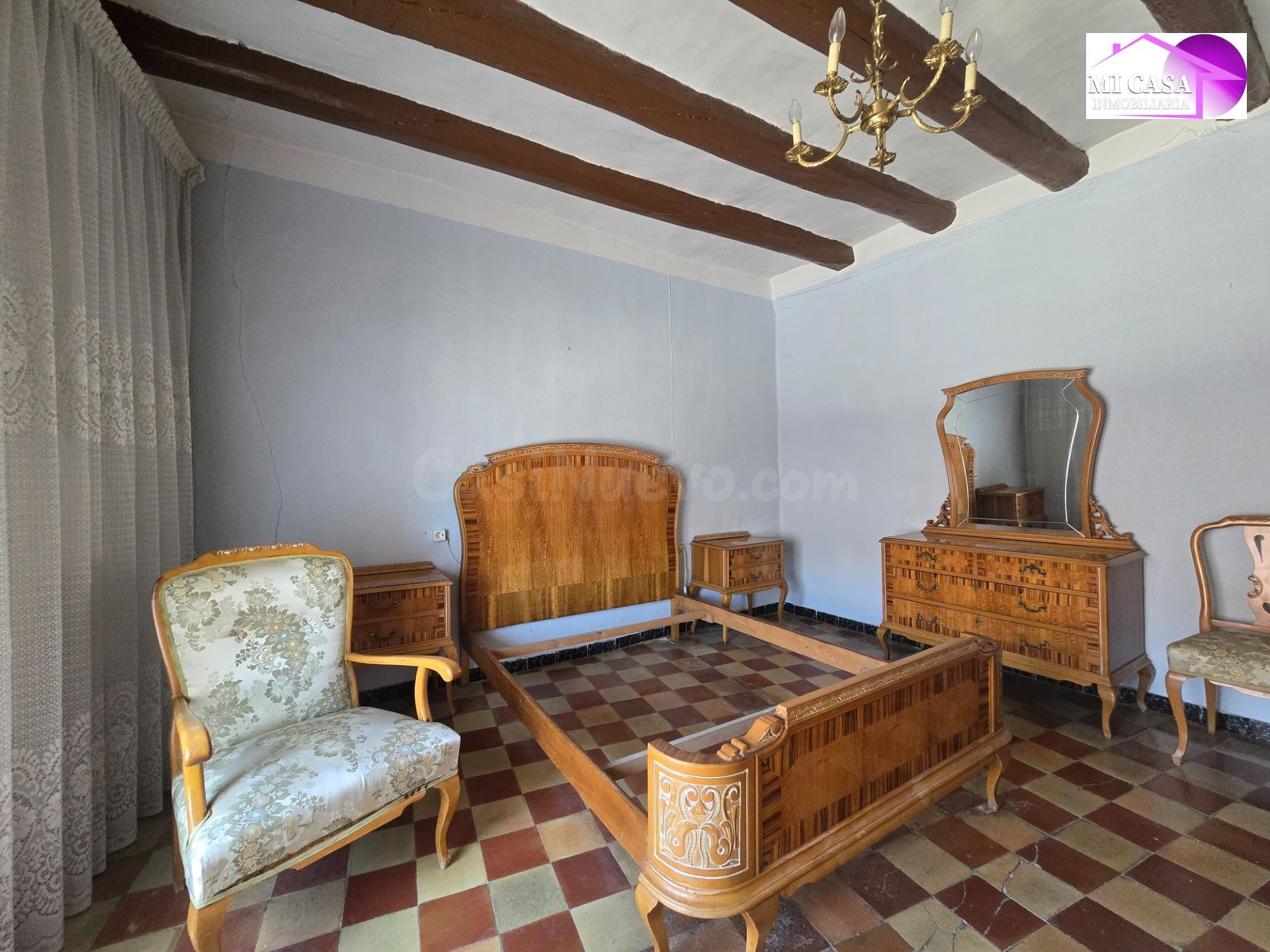 Oportunidad! Casa y almacén en Maluenda. - foto 5