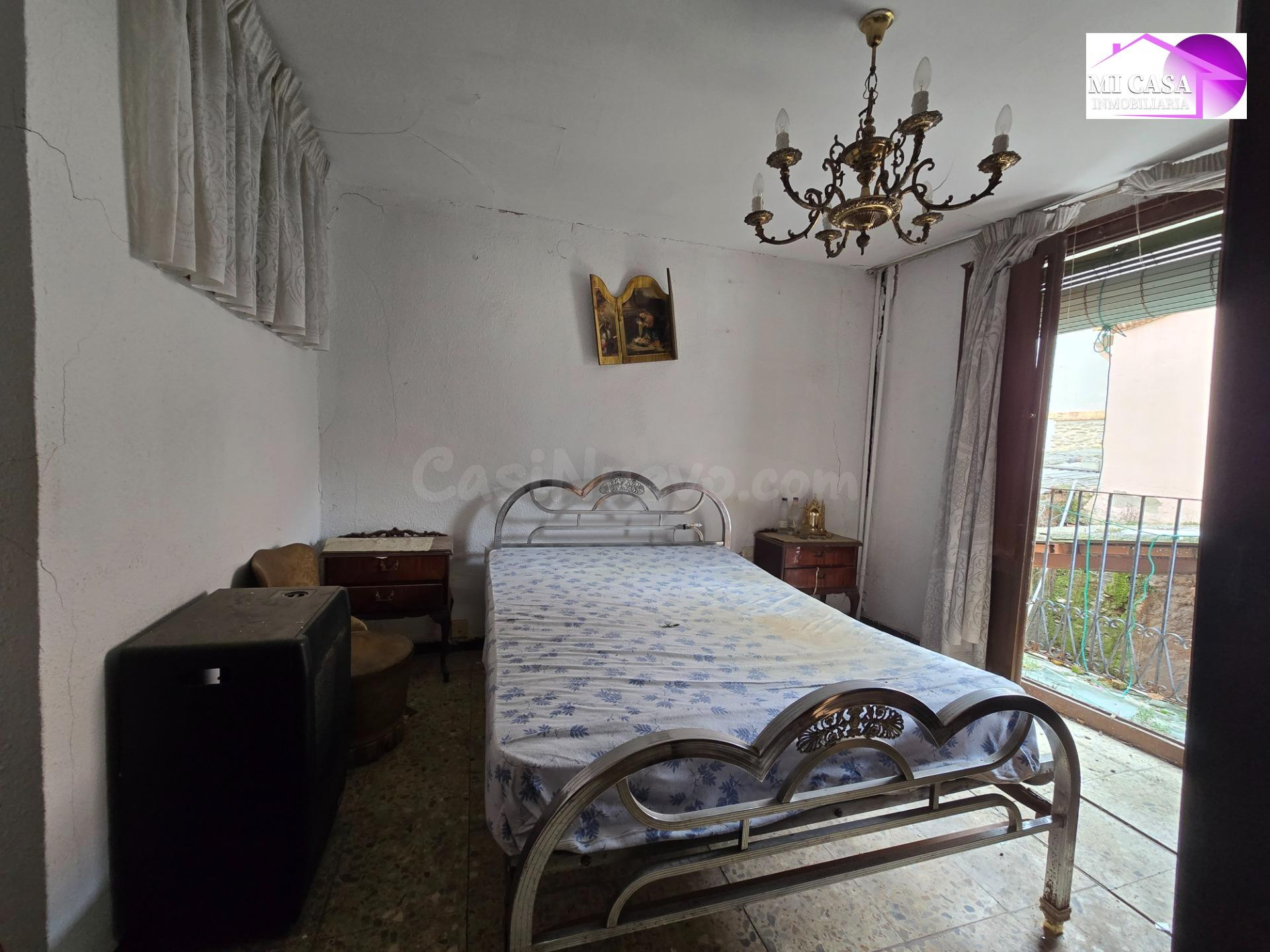 SE VENDE AMPLIA CASA EN CALATAYUD - foto 3