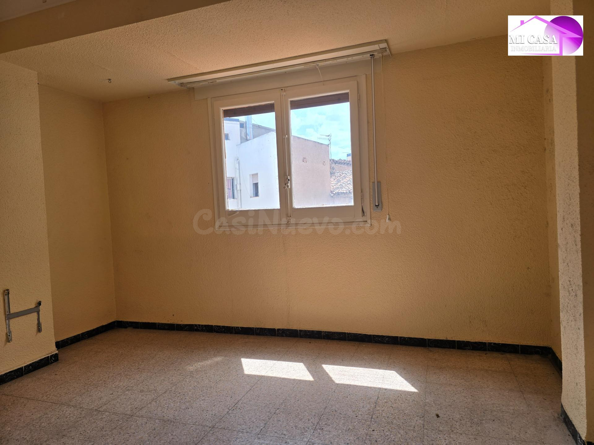 Piso para reformar en el centro de Calatayud - foto 4