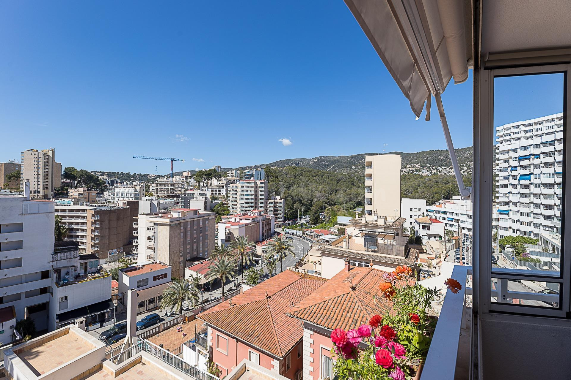 Apartamento con parking y trastero en Cala Major - foto 2