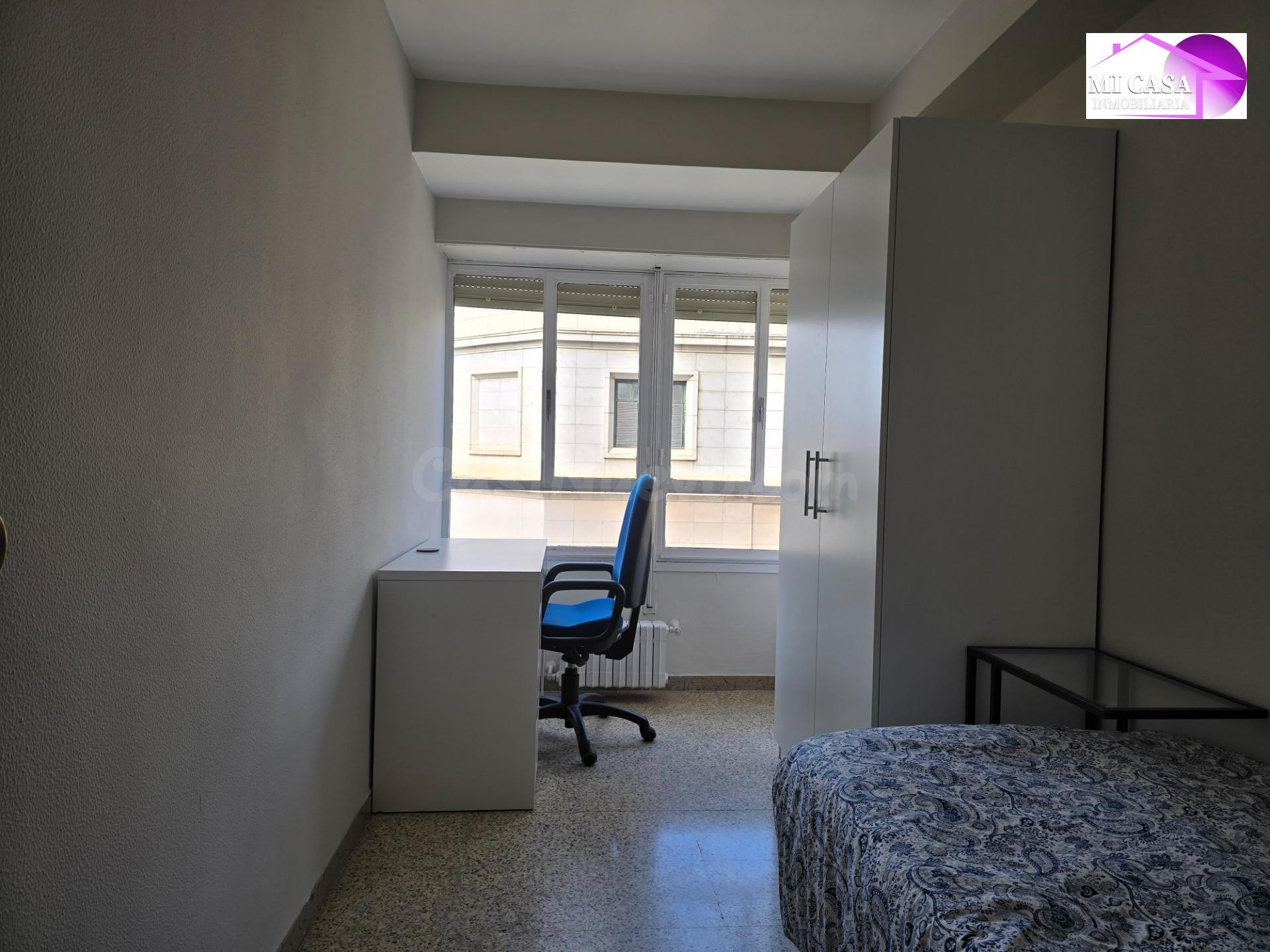 Piso Reformado de 3 habitaciones en el Corazón de Calatayud - foto 3