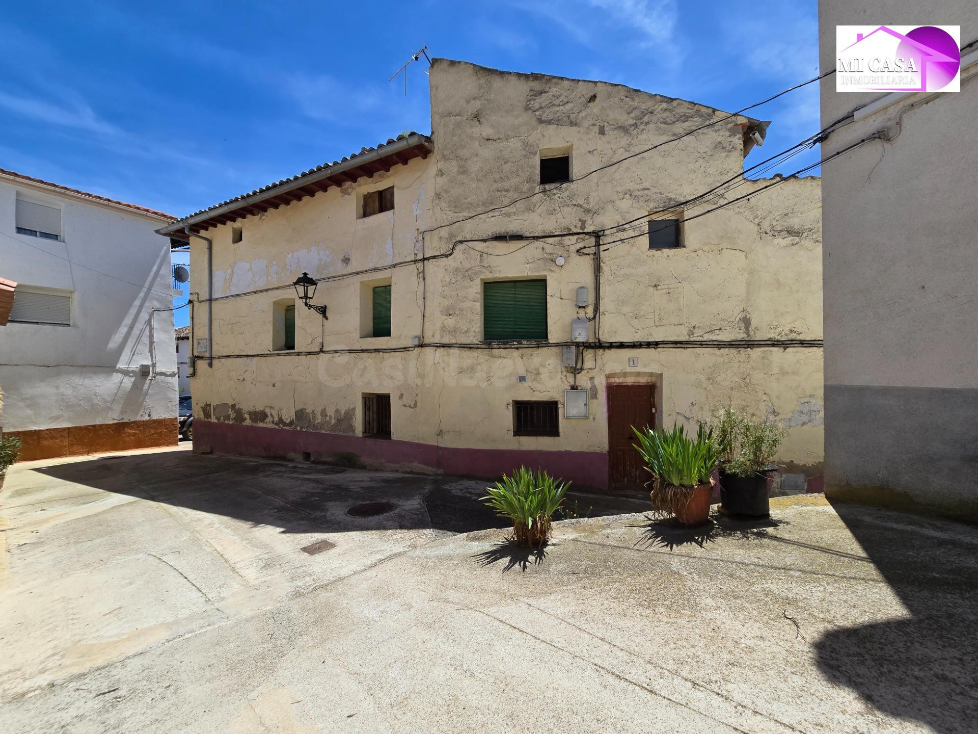 ¡OPORTUNIDAD! CASA PARA REFORMAR EN TERRER A 5 MINUTOS DE CA