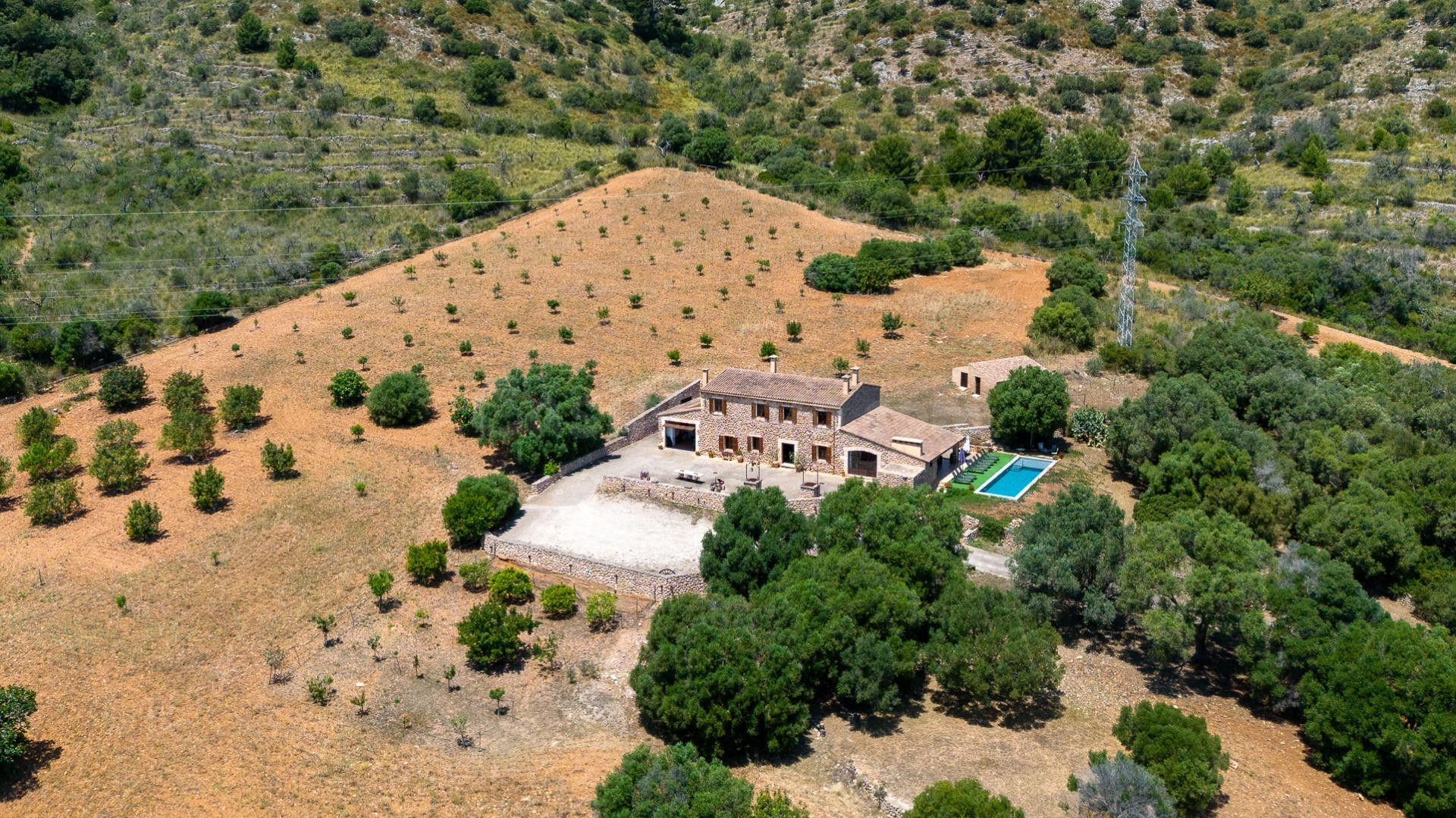 Exclusiva Finca Mallorquina con LICENCIA VACACIONAL en Sant  - foto 2