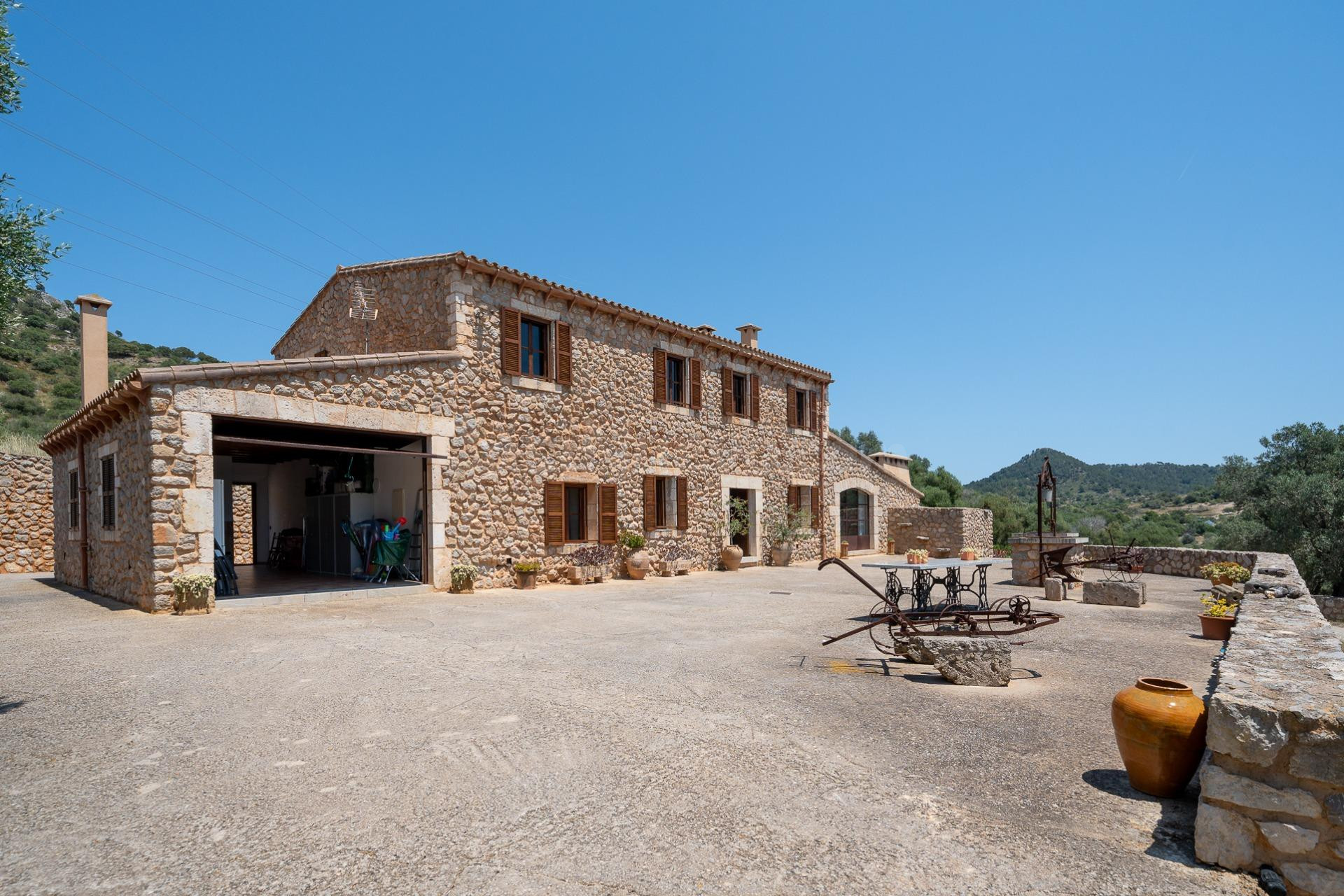 Exclusiva Finca Mallorquina con LICENCIA VACACIONAL en Sant  - foto 4