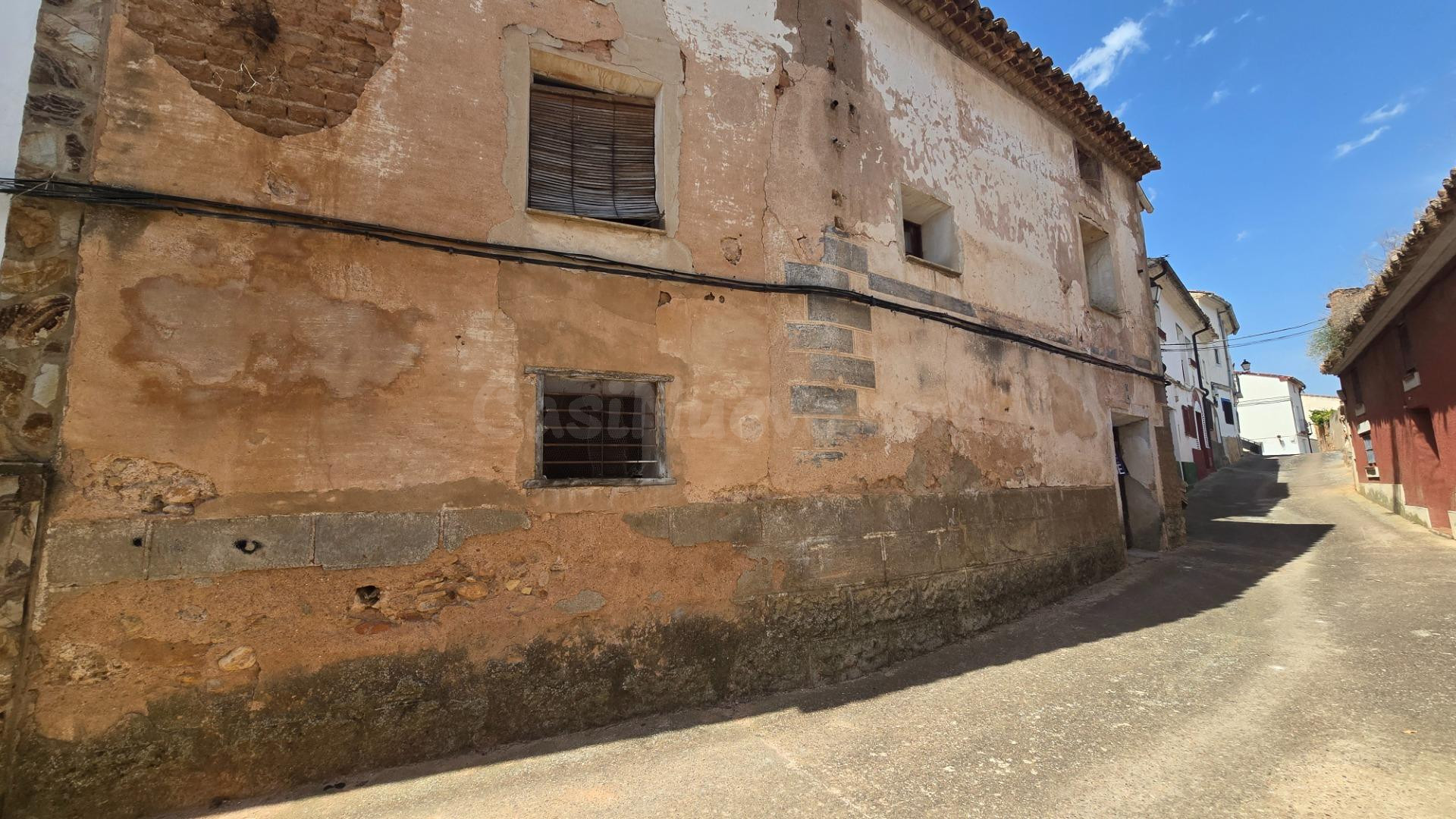 Casa de Pueblo 351m² en venta - Aragon