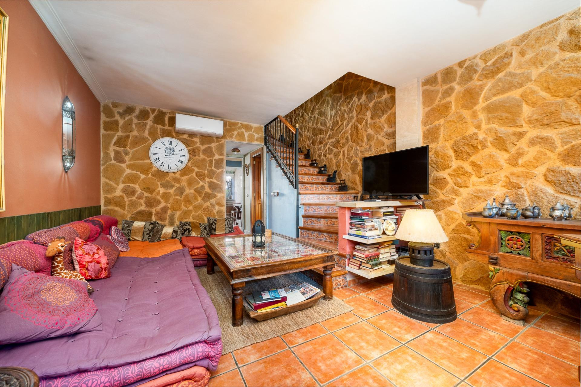 Adosado en Calvià pueblo: 3 habitaciones, terraza solárium y - foto 4